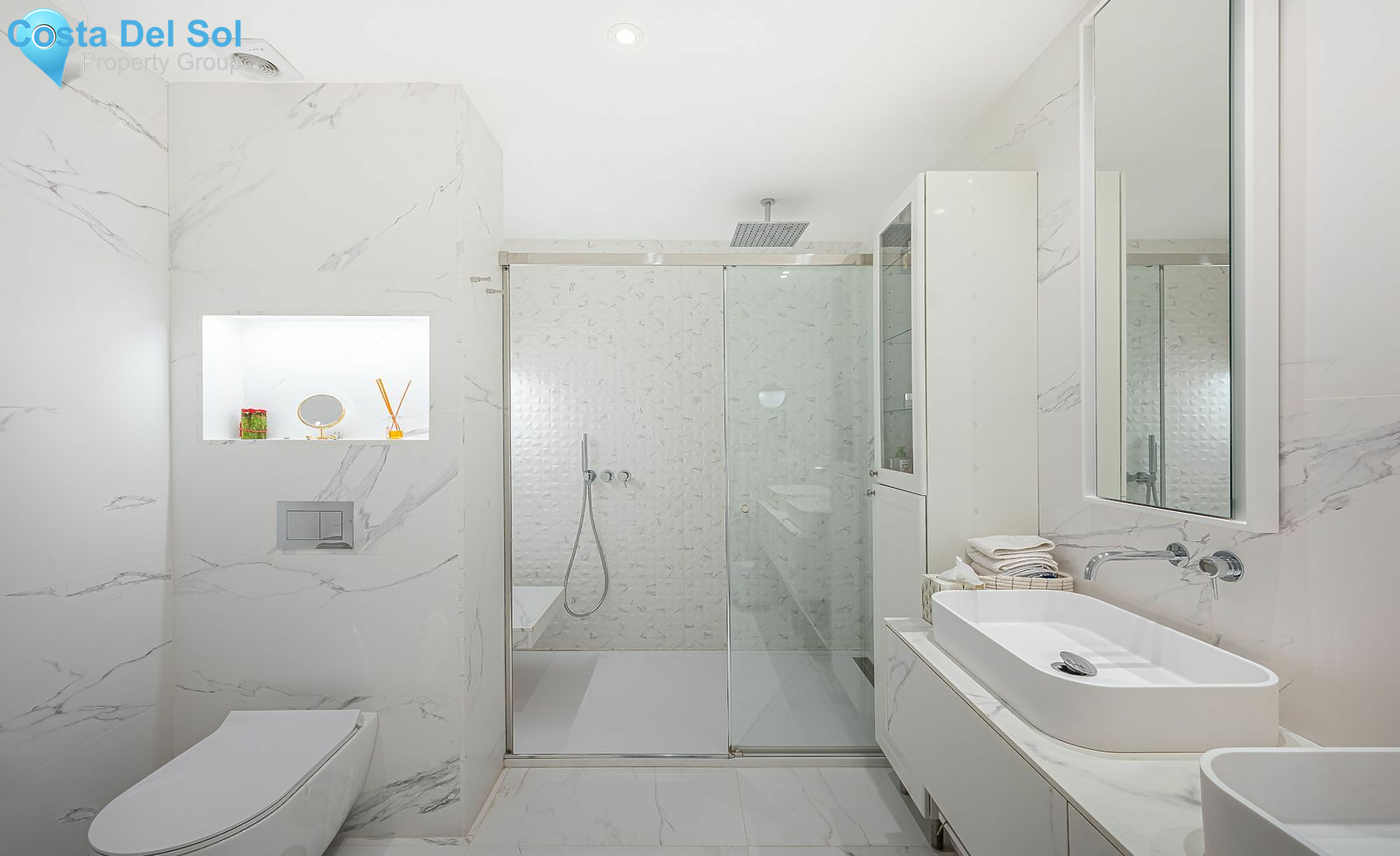 Middle Floor Apartment in The Golden Mile-1139873