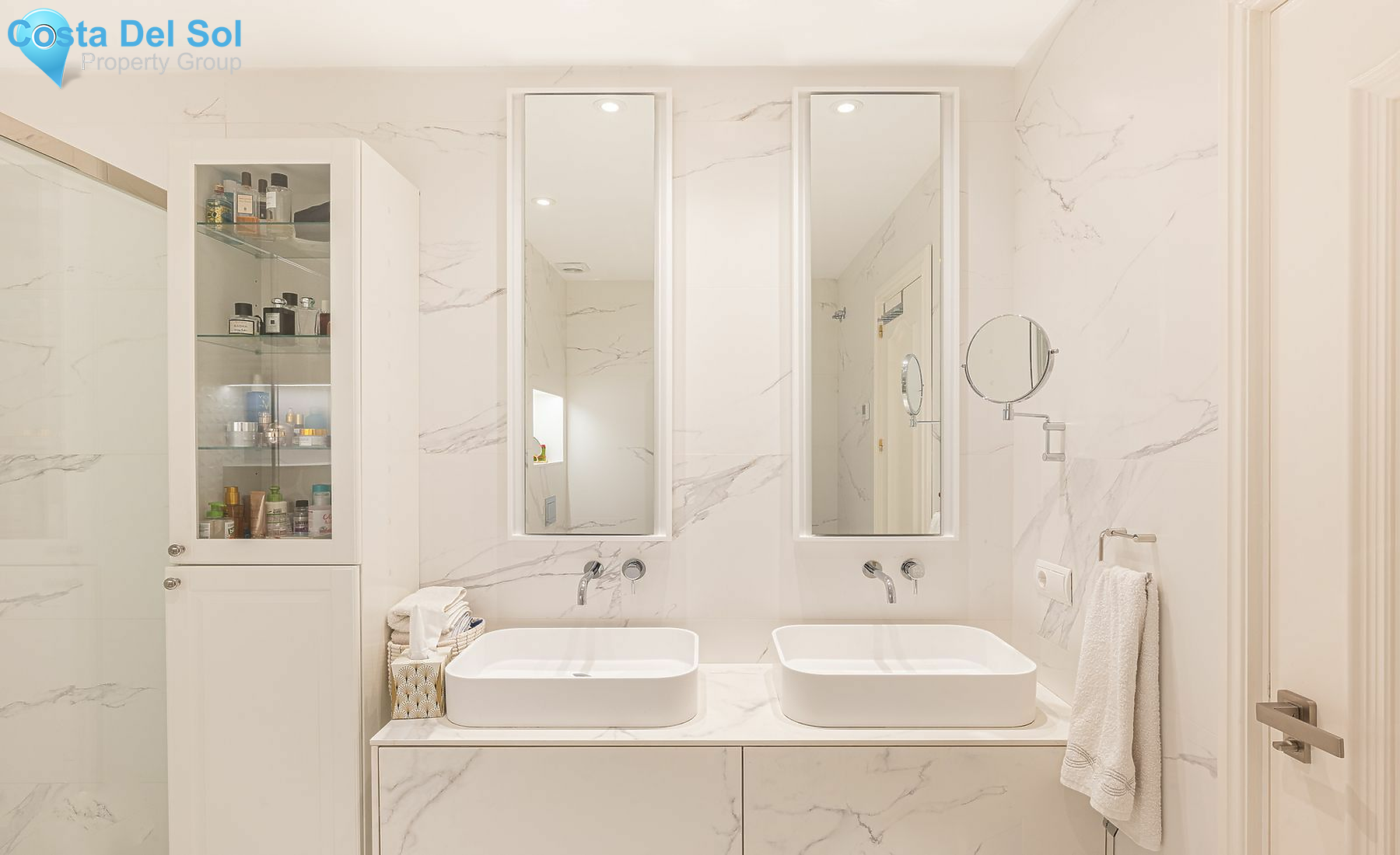 Middle Floor Apartment in The Golden Mile-1139878