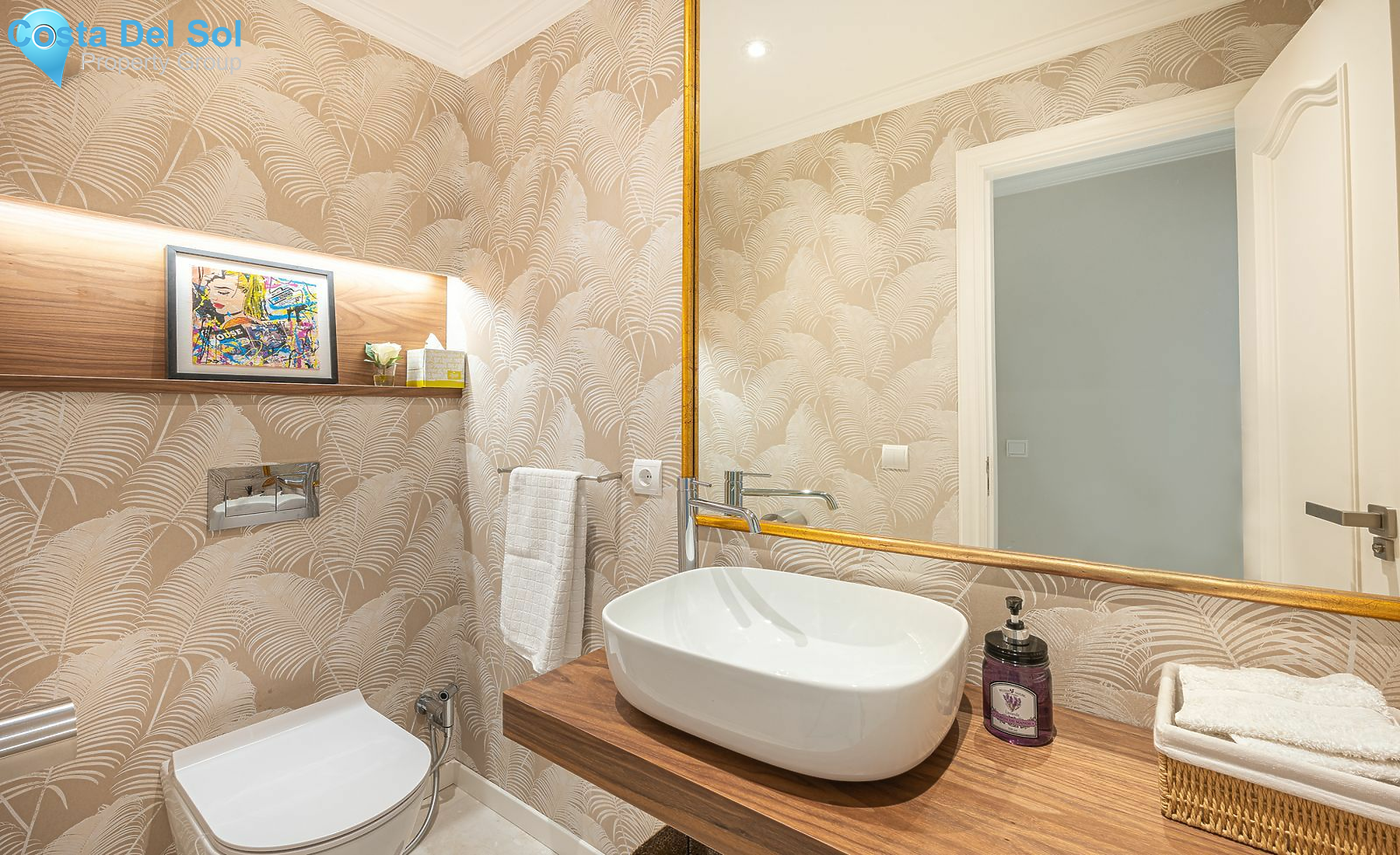 Middle Floor Apartment in The Golden Mile-1139880