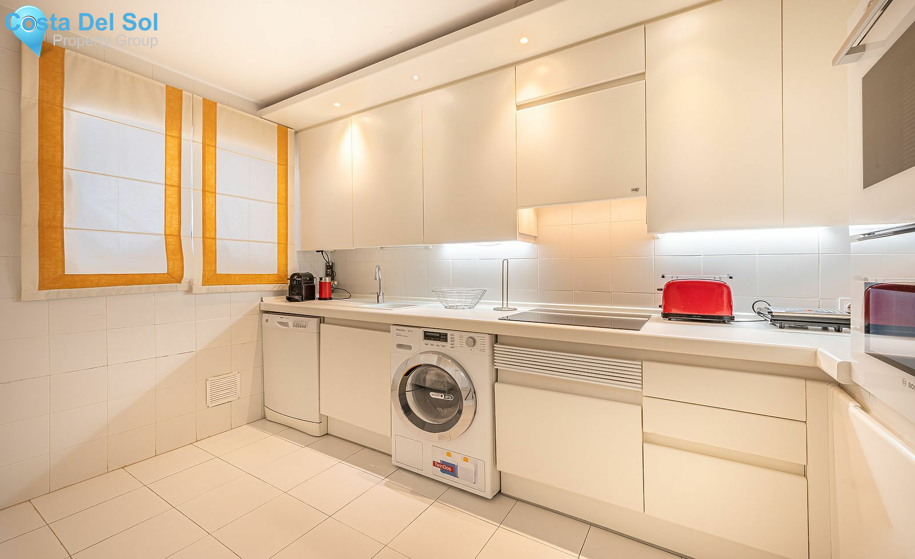 Middle Floor Apartment in The Golden Mile-1139882