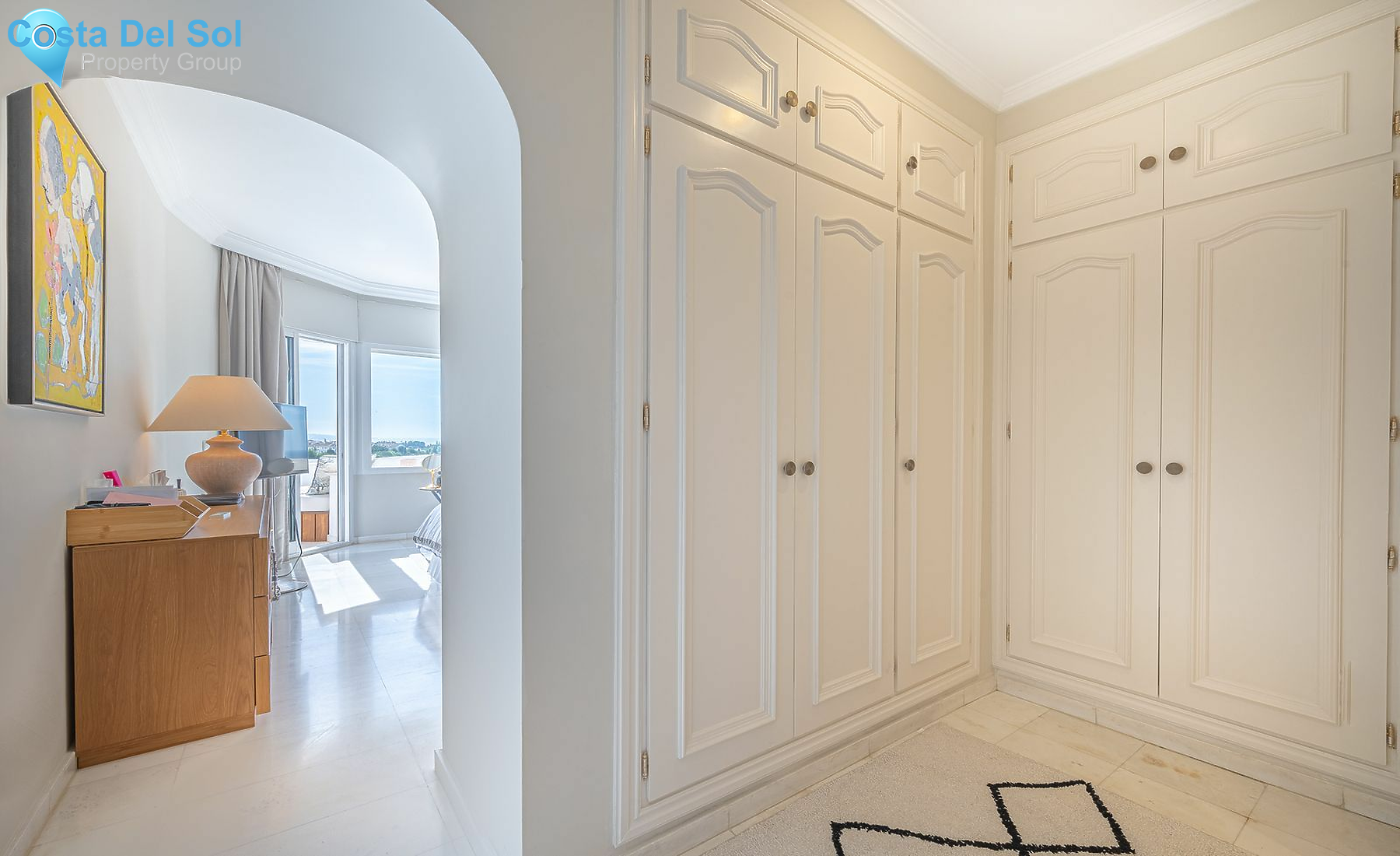 Middle Floor Apartment in The Golden Mile-1139869