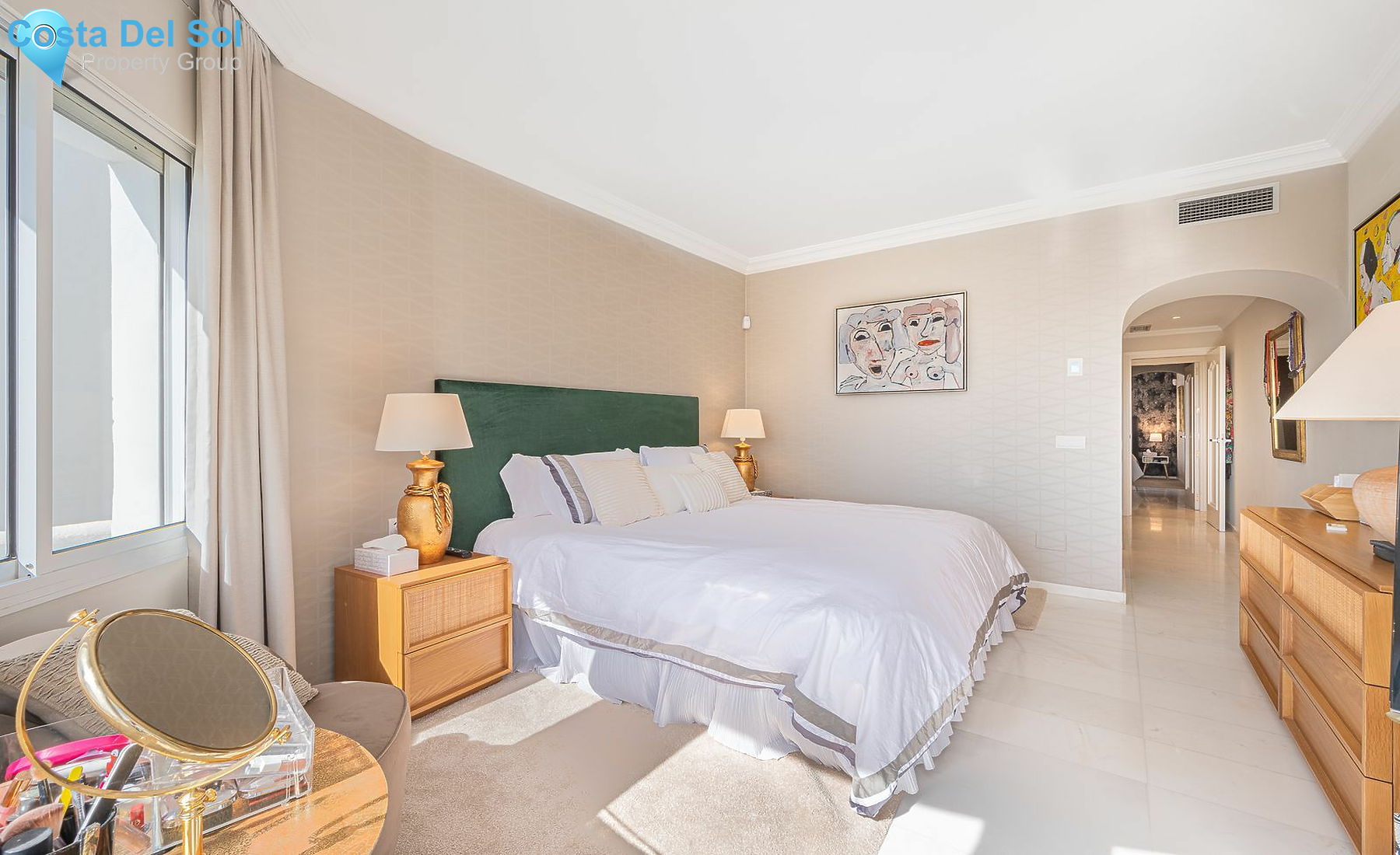 Middle Floor Apartment in The Golden Mile-1139871