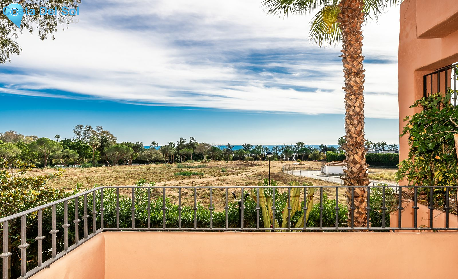 Middle Floor Apartment in The Golden Mile-1146641