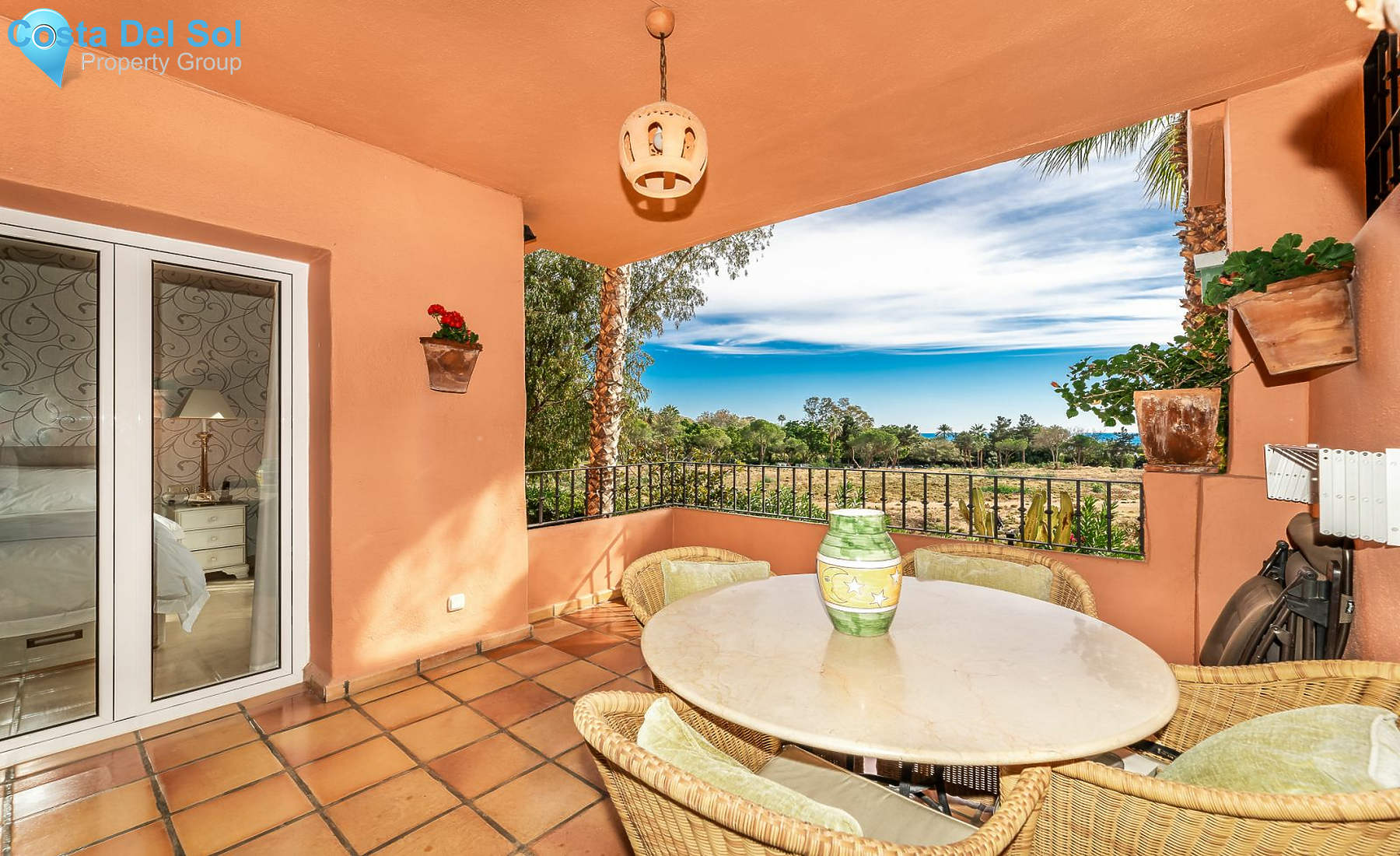 Middle Floor Apartment in The Golden Mile-1146643