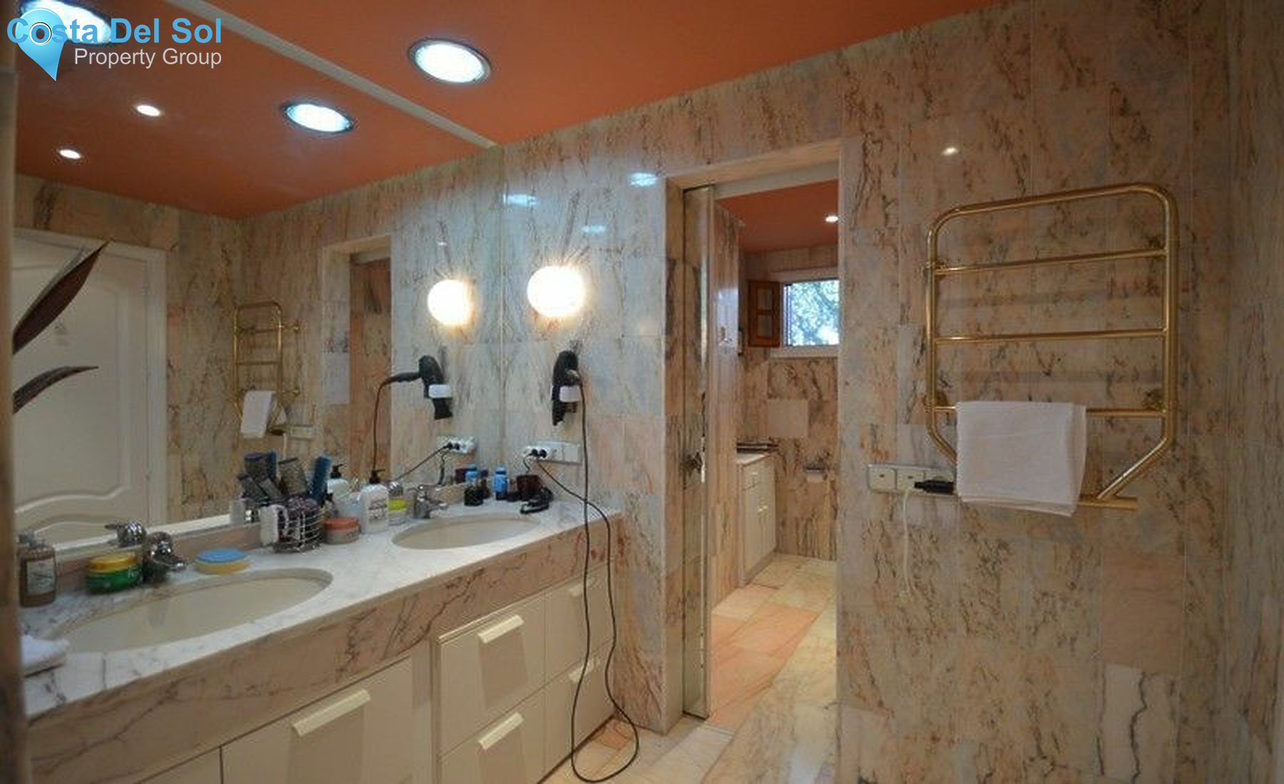Middle Floor Apartment in The Golden Mile-1178681
