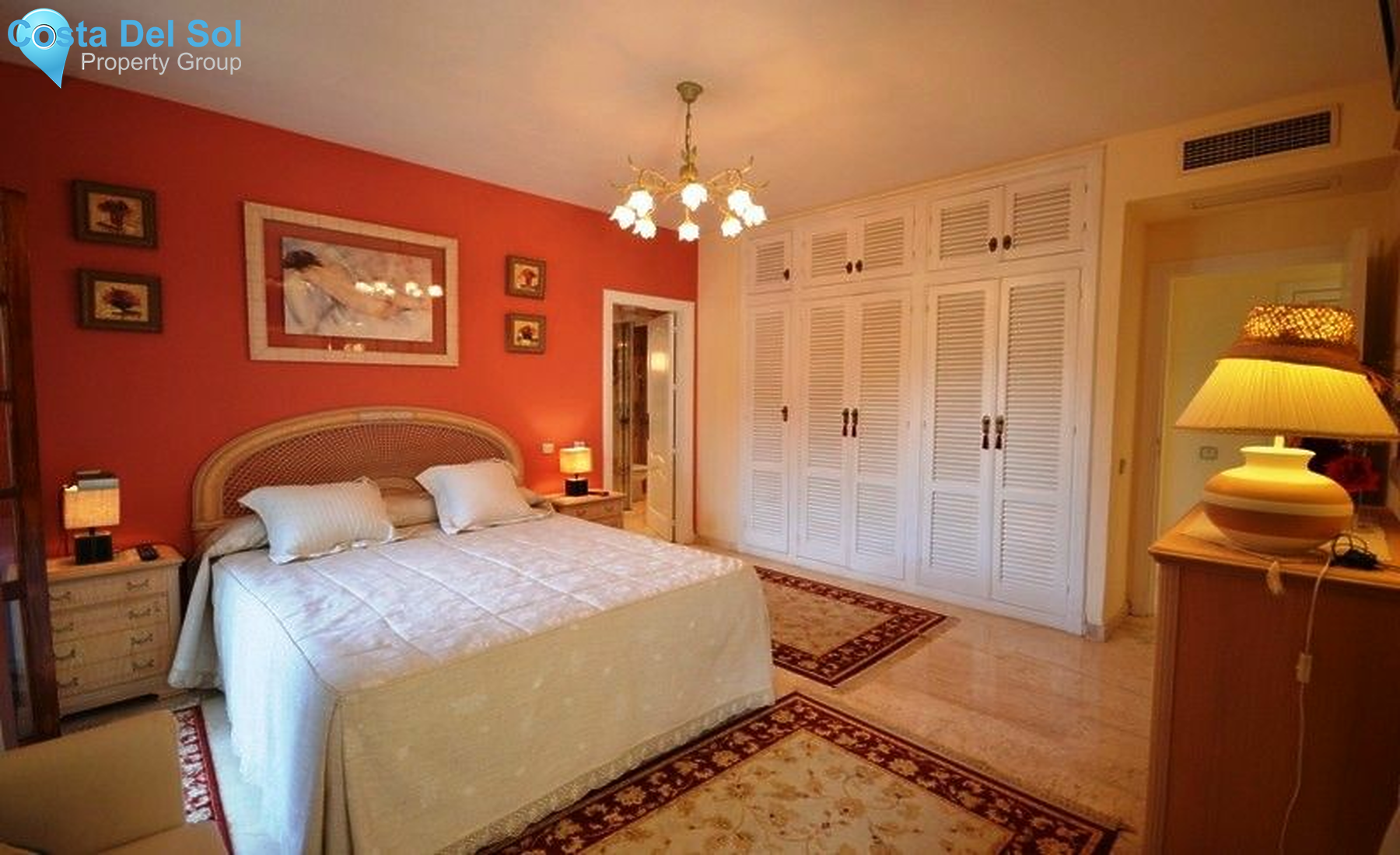 Middle Floor Apartment in The Golden Mile-1178672