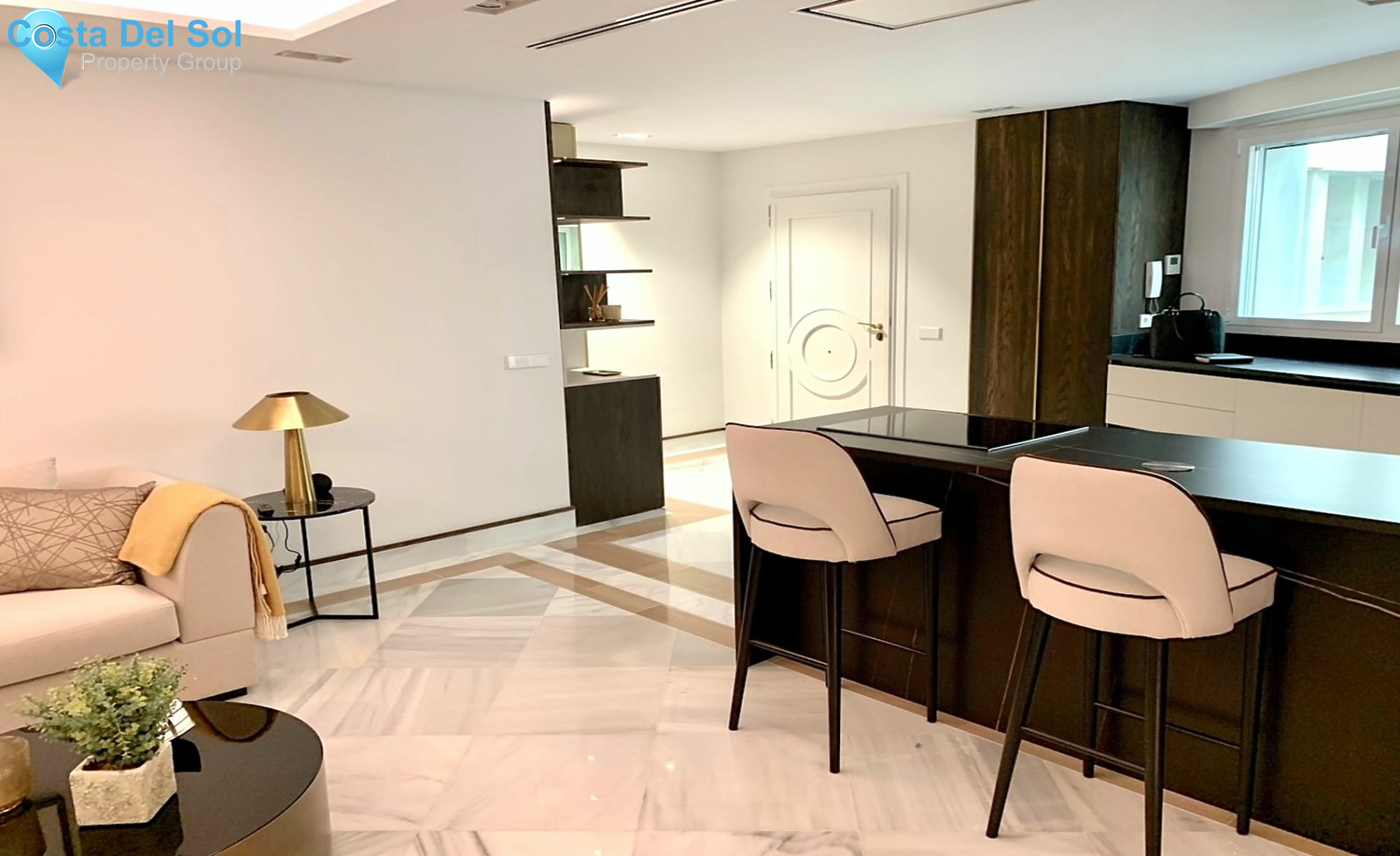 Middle Floor Apartment in The Golden Mile-1180059