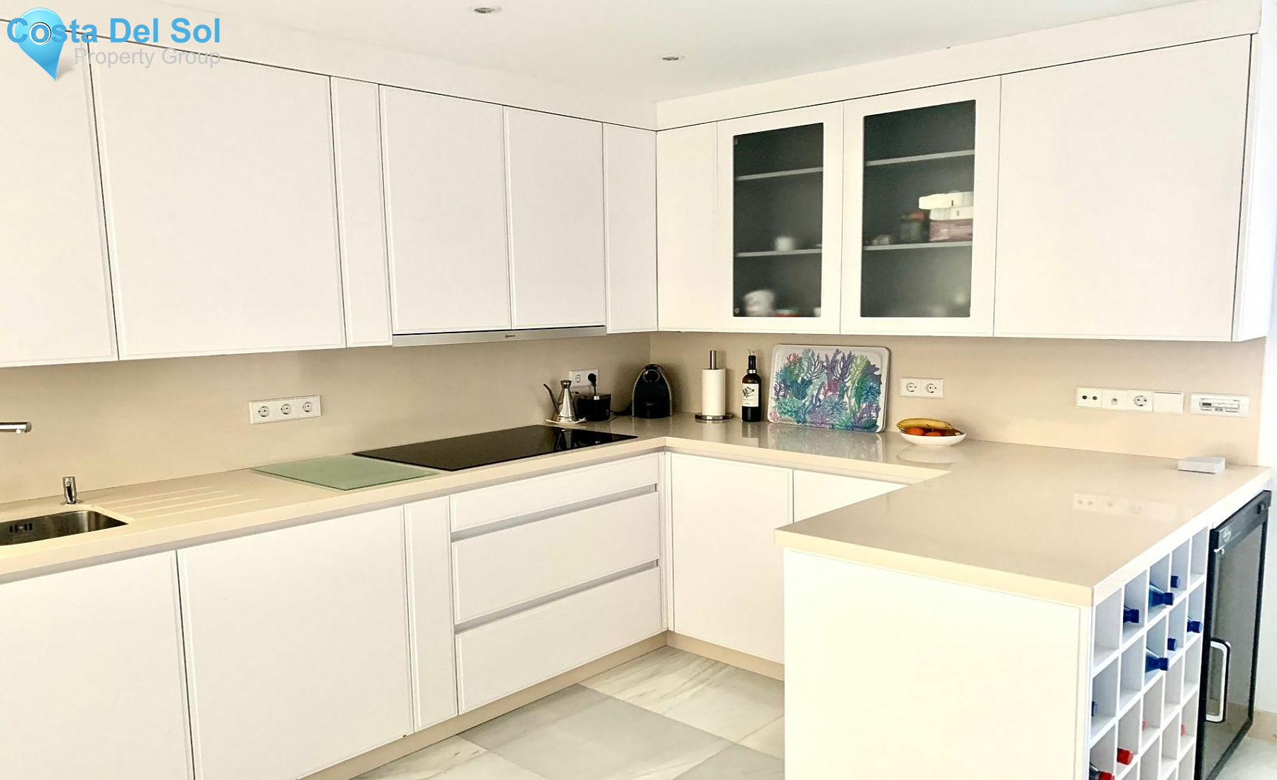 Middle Floor Apartment in The Golden Mile-1180060