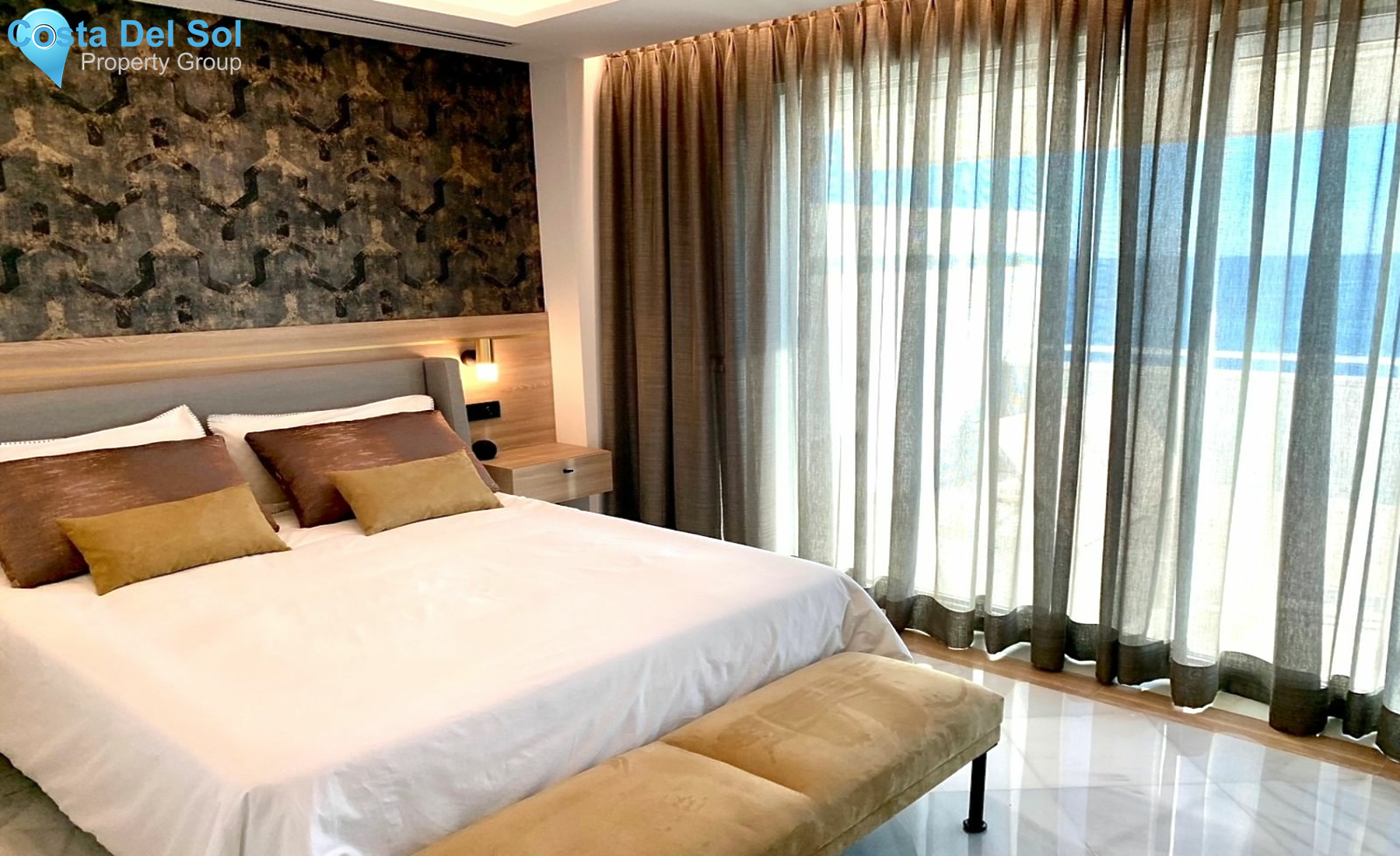 Middle Floor Apartment in The Golden Mile-1180062