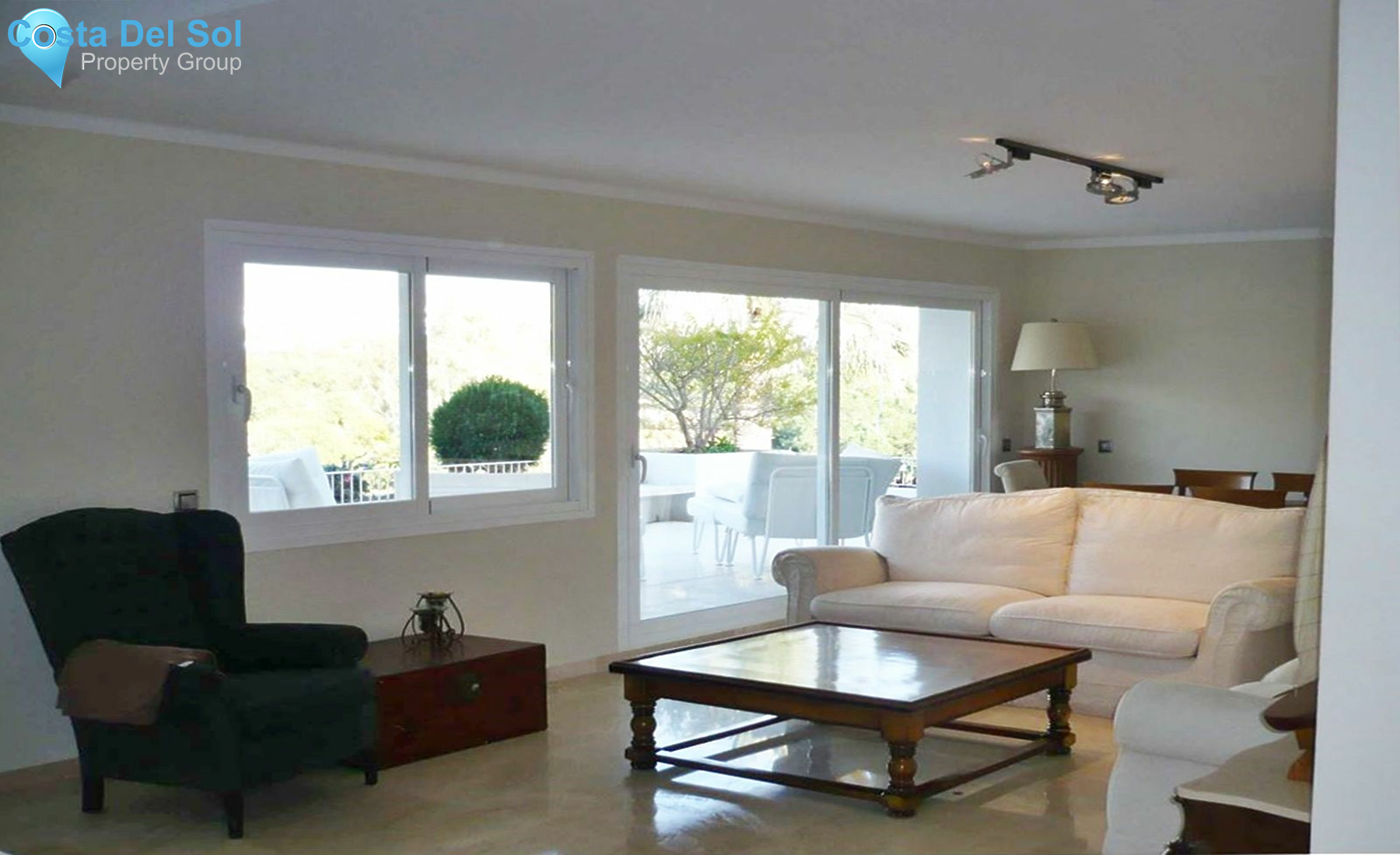 Middle Floor Apartment in The Golden Mile-1231272