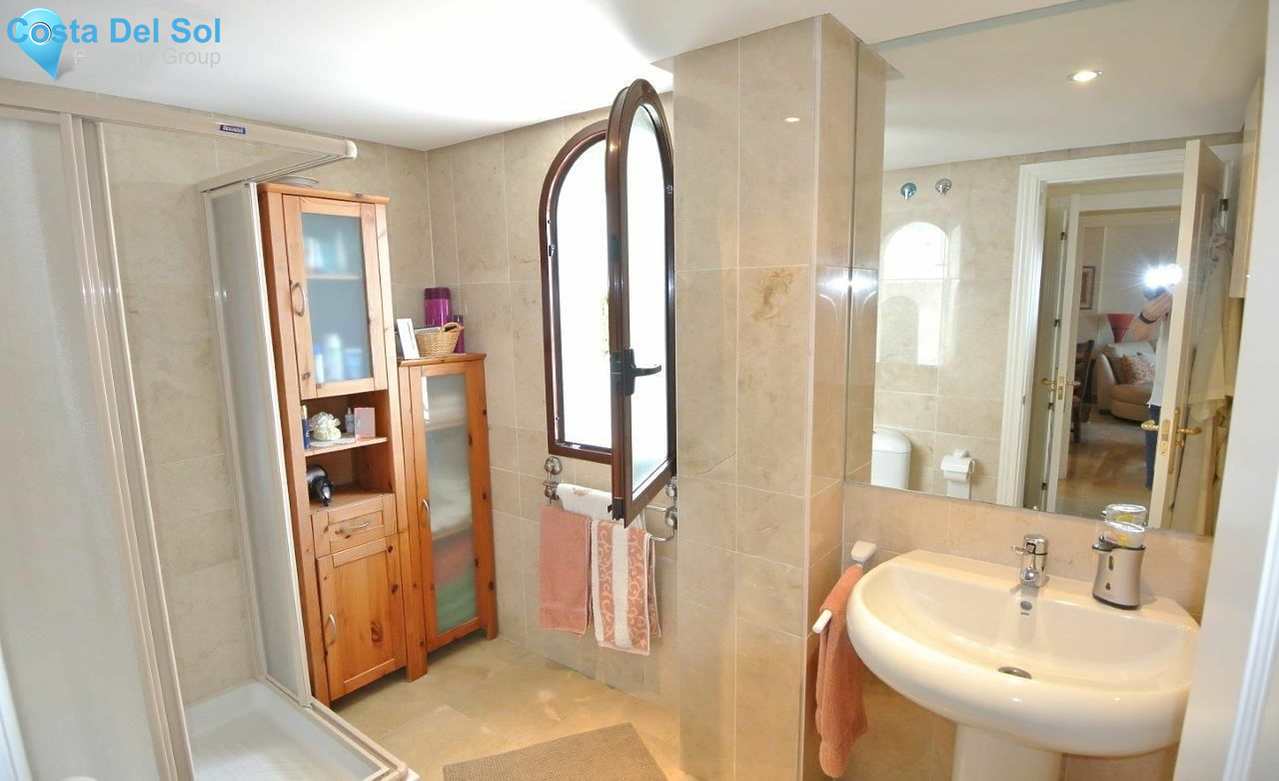 Middle Floor Apartment in The Golden Mile-1388234