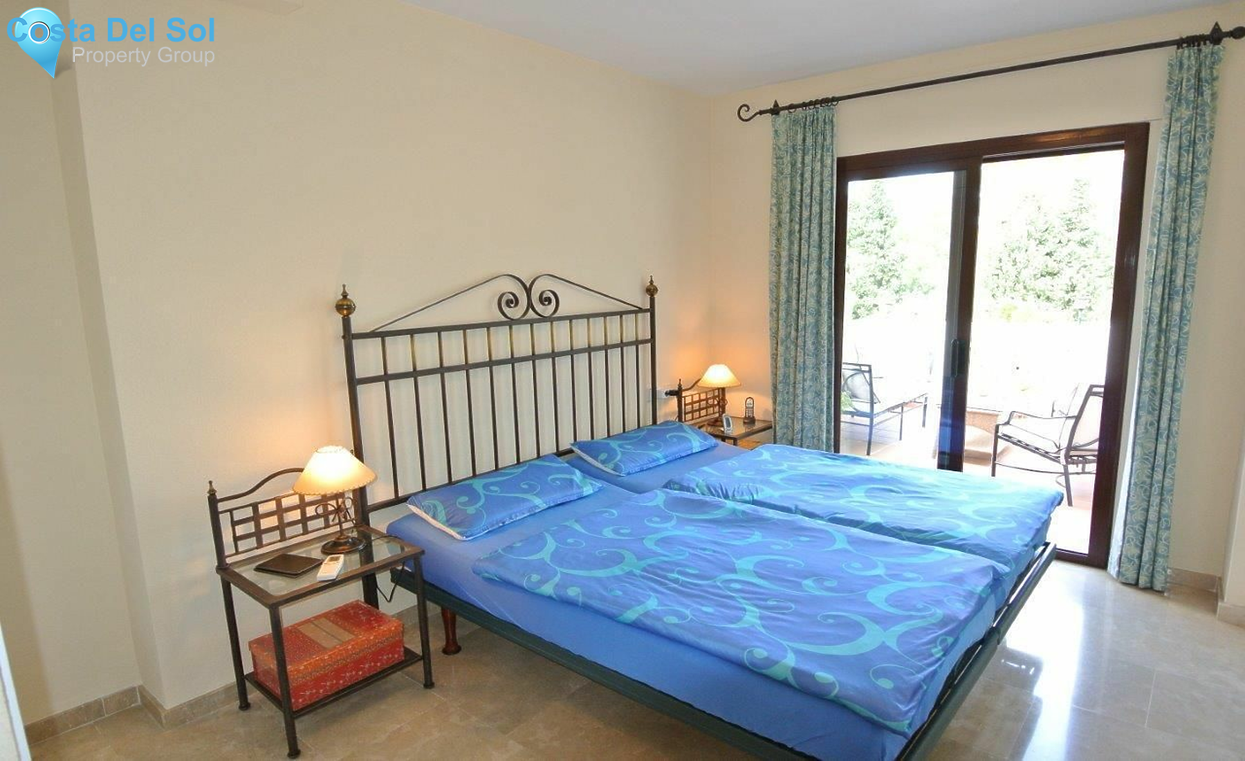 Middle Floor Apartment in The Golden Mile-1388233