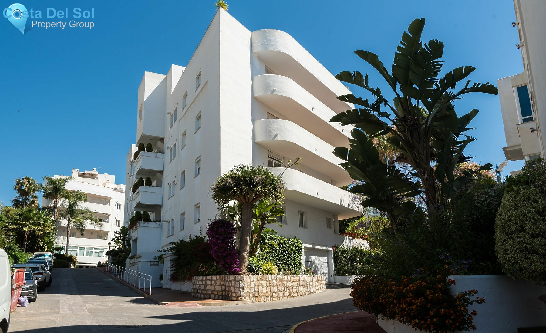 Middle Floor Apartment in The Golden Mile-1420361