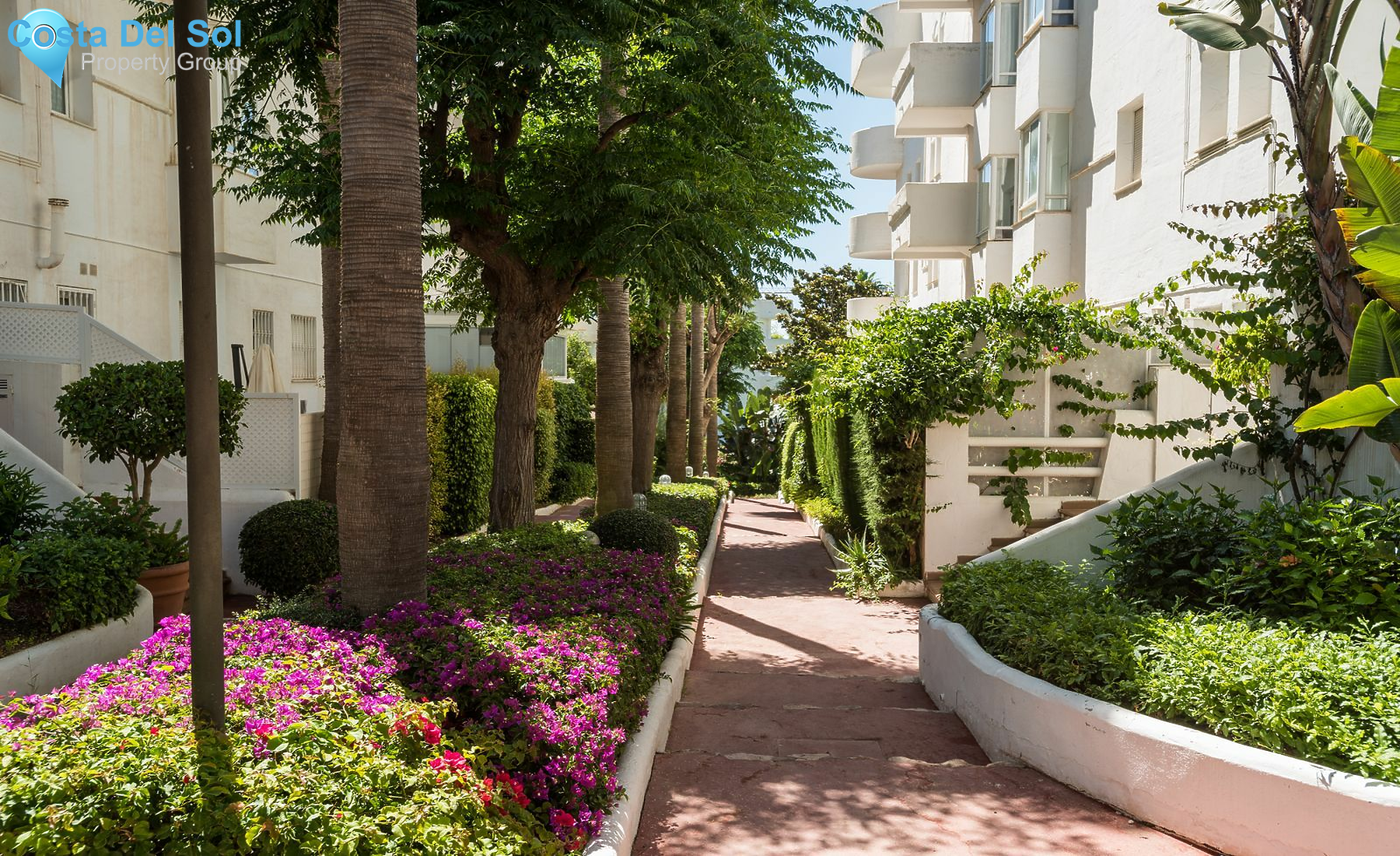 Middle Floor Apartment in The Golden Mile-1420364