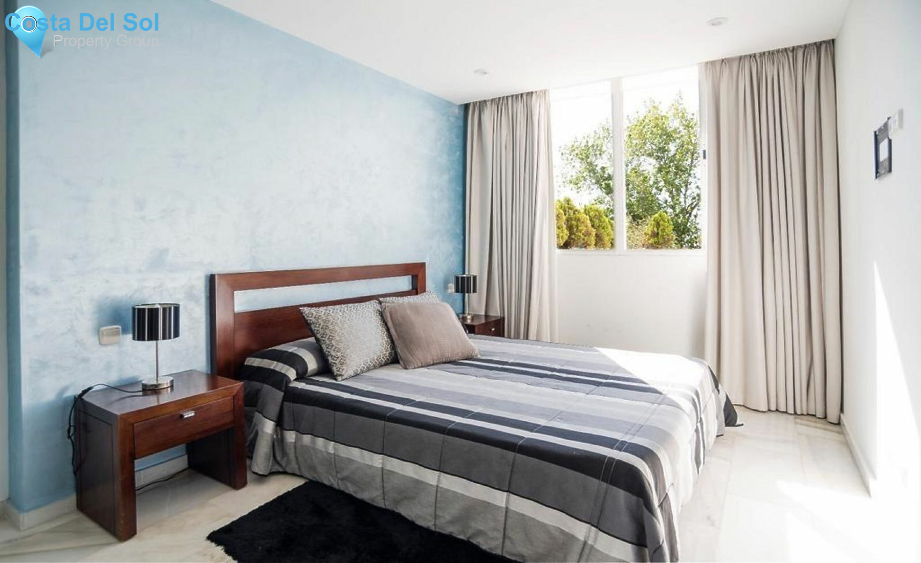 Middle Floor Apartment in The Golden Mile-1422012