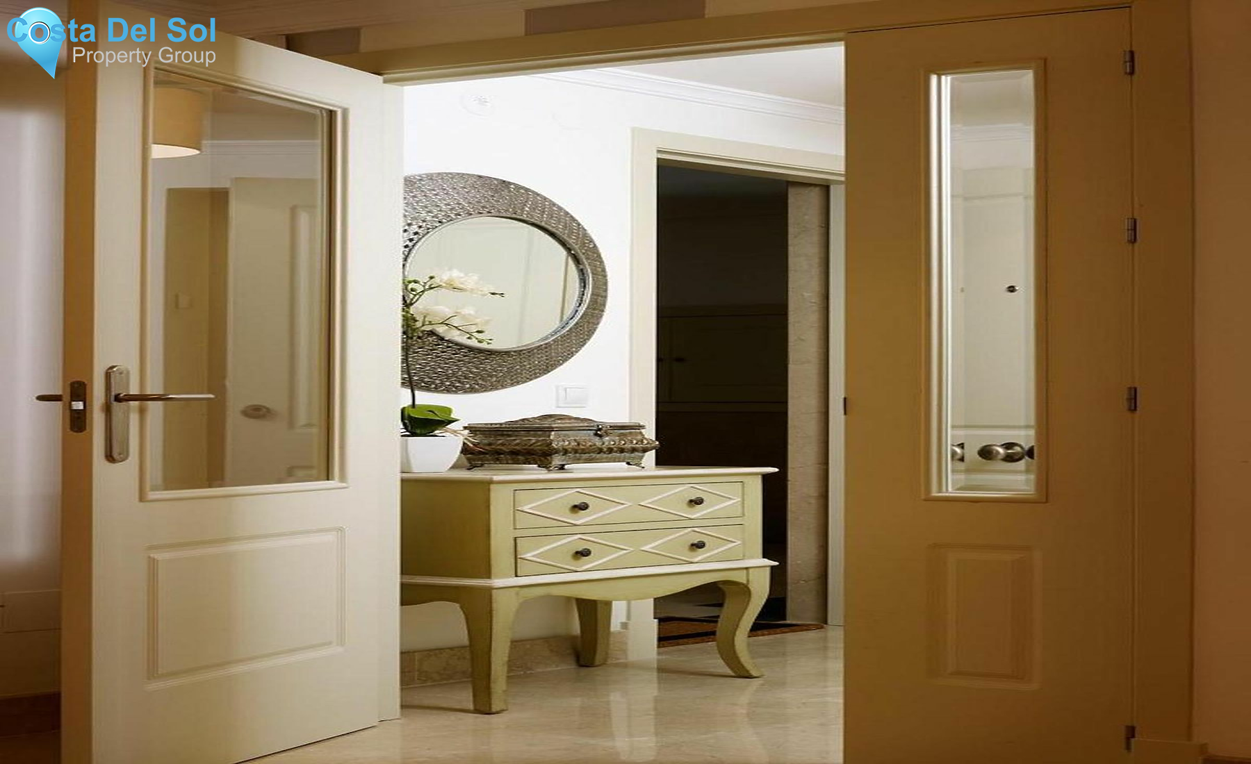 Middle Floor Apartment in The Golden Mile-1483912