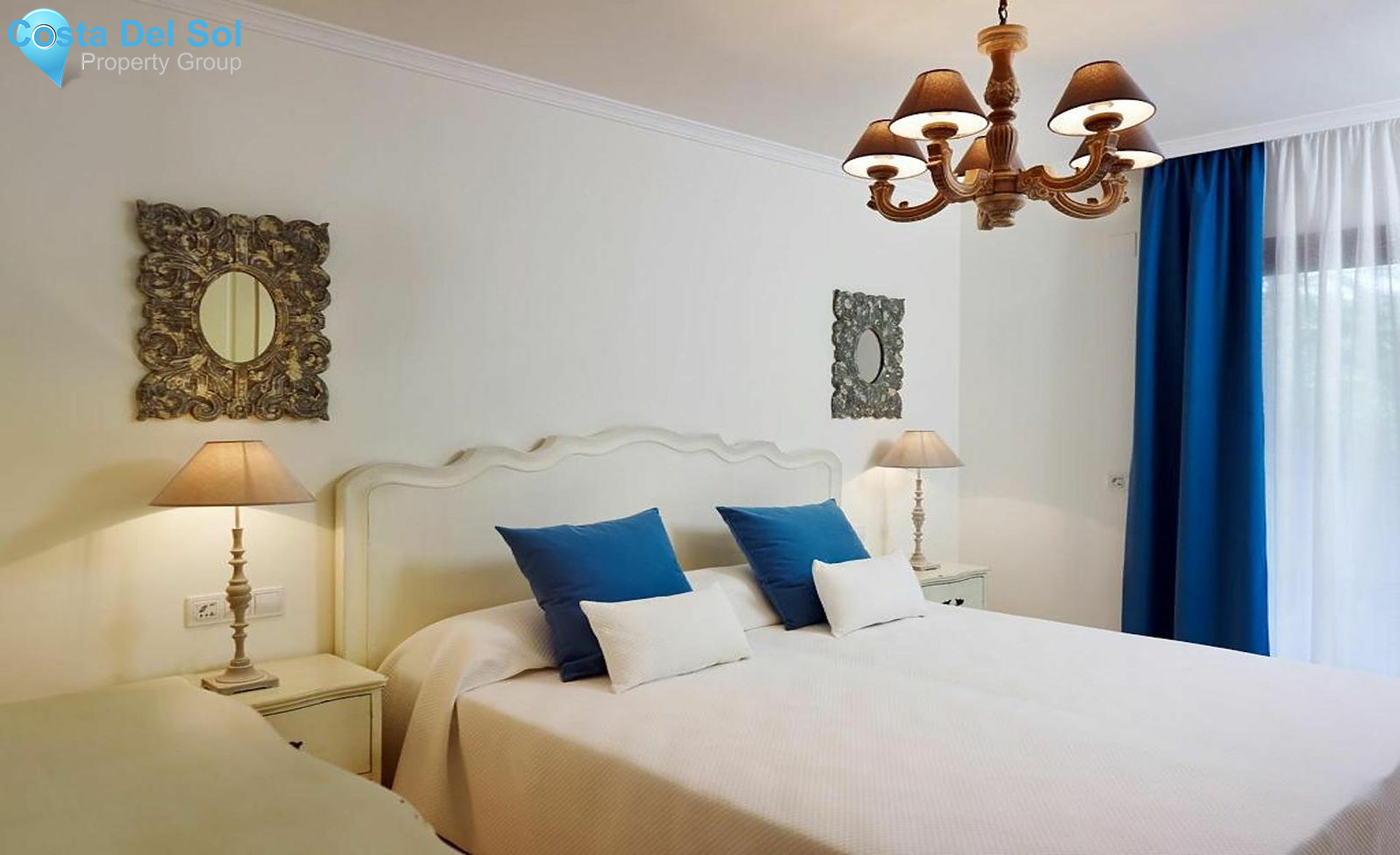 Middle Floor Apartment in The Golden Mile-1483904