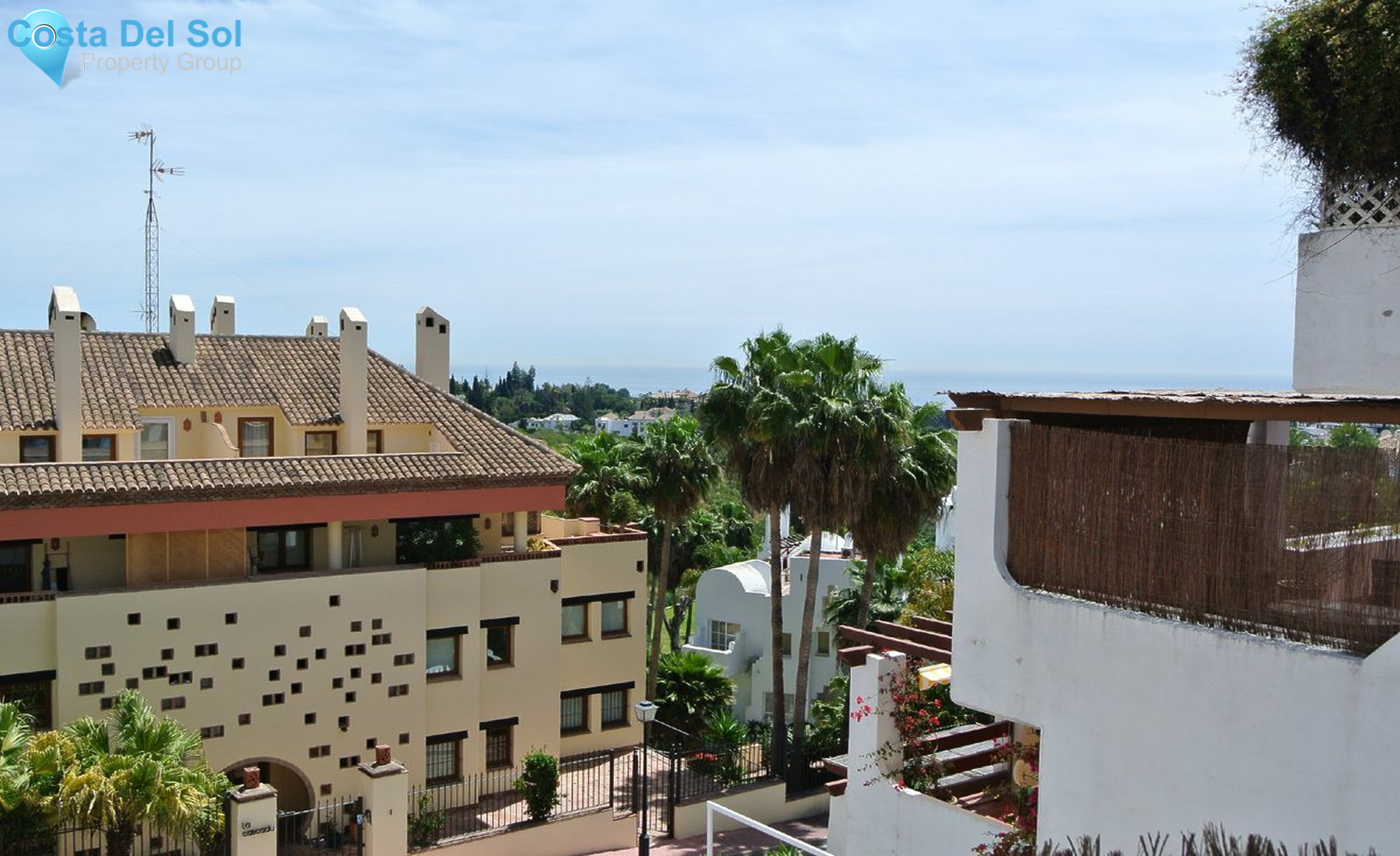 Middle Floor Apartment in The Golden Mile-1517730