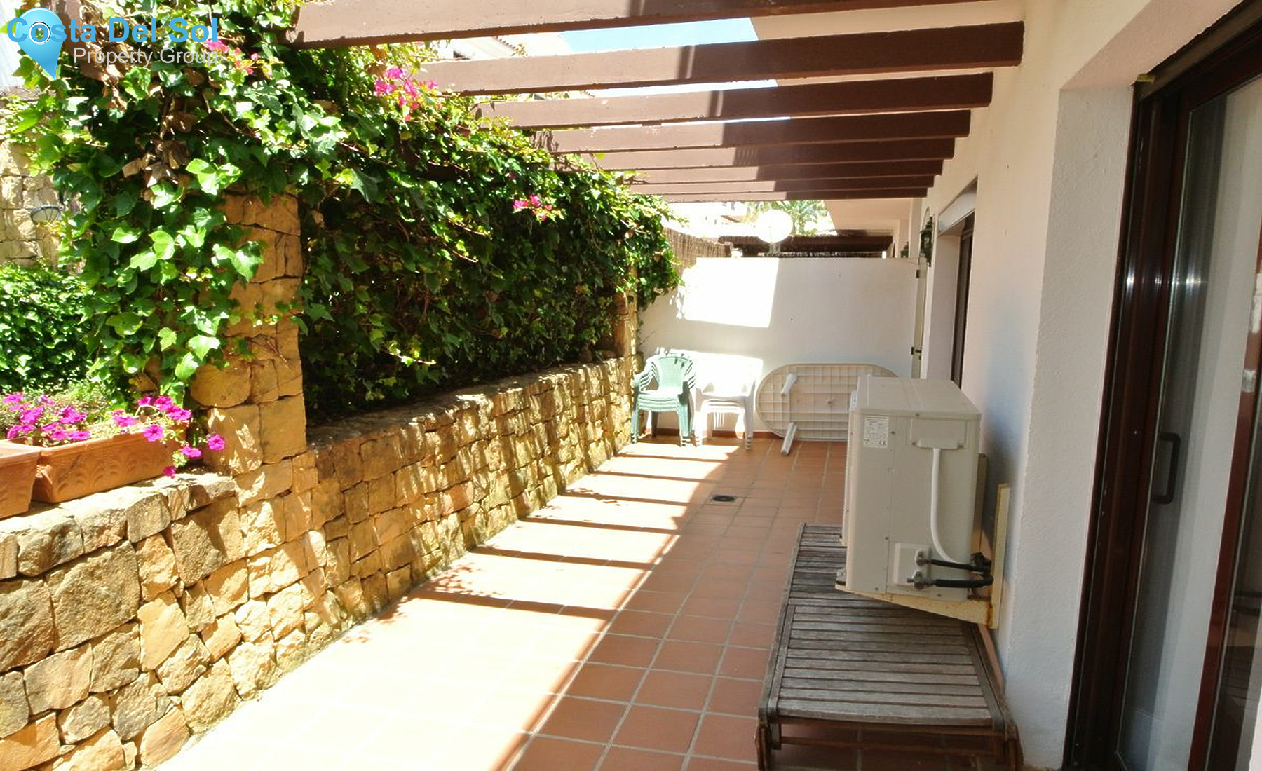 Middle Floor Apartment in The Golden Mile-1517733