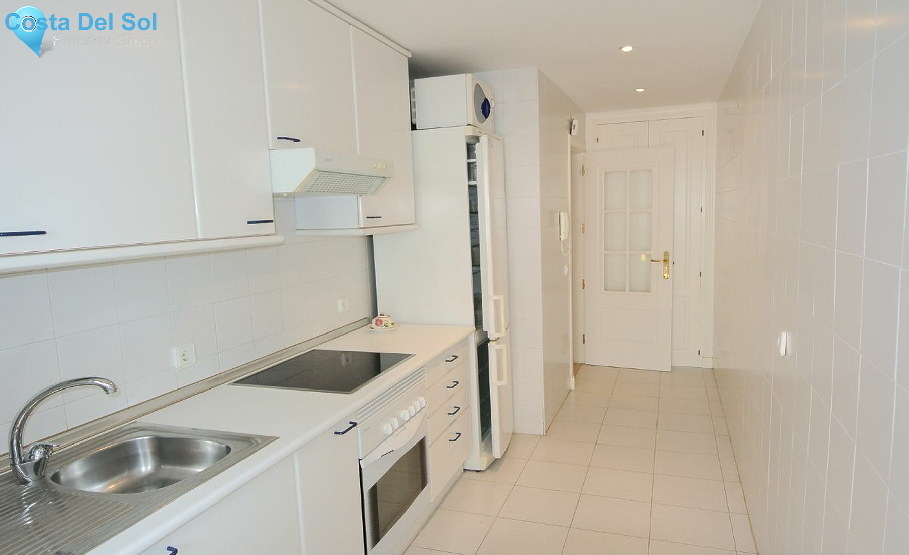 Middle Floor Apartment in The Golden Mile-1517734