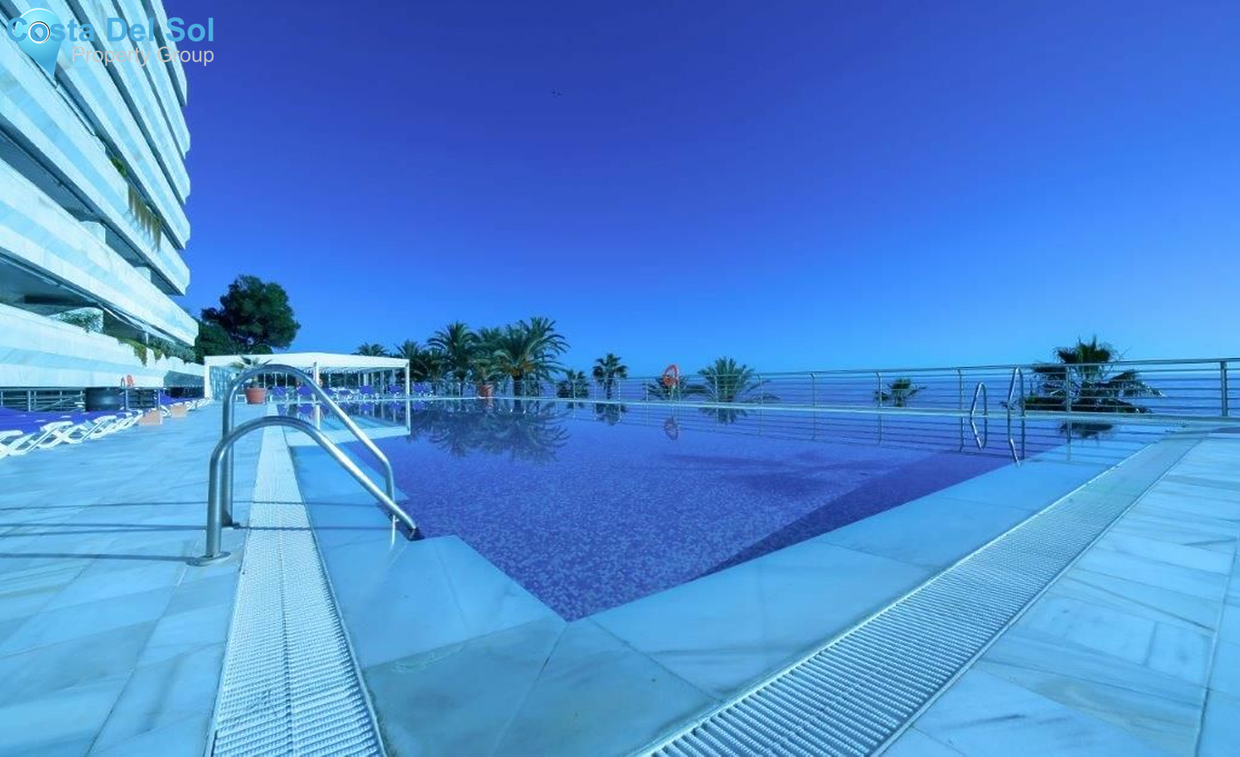 Middle Floor Apartment in The Golden Mile-1546025