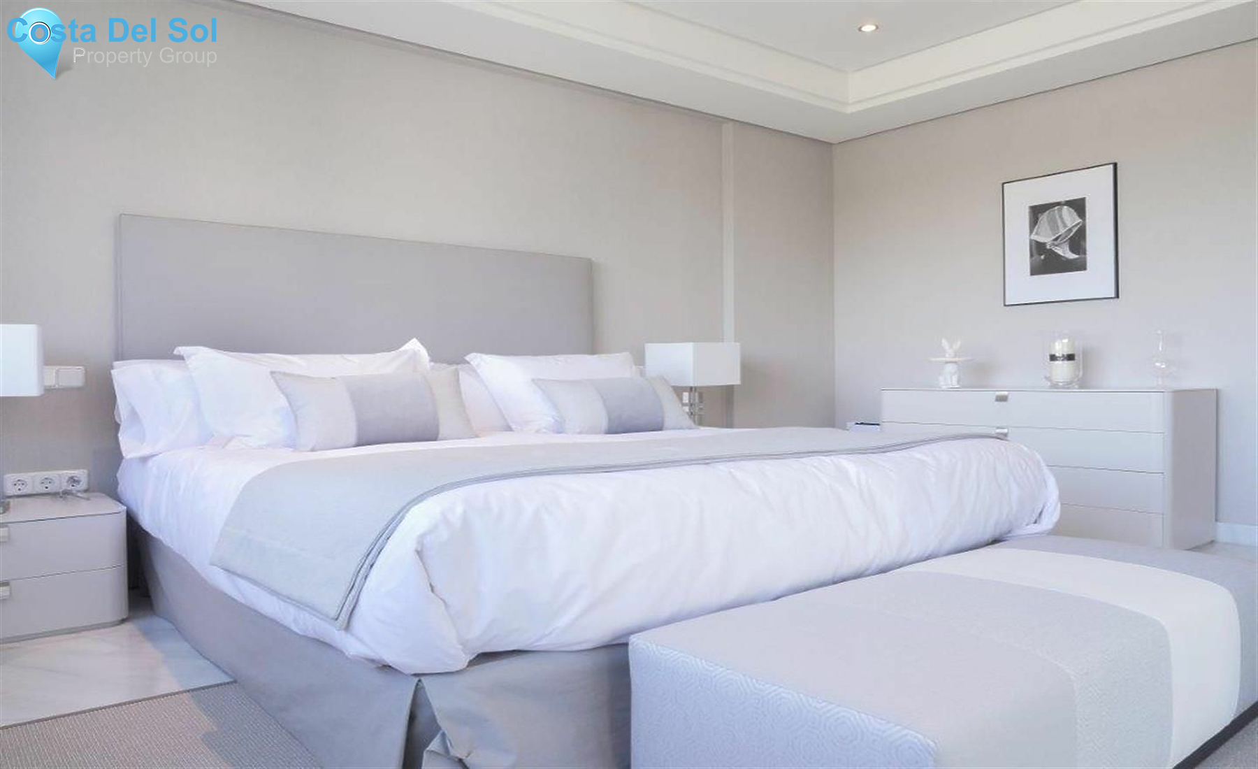 Middle Floor Apartment in The Golden Mile-1546016