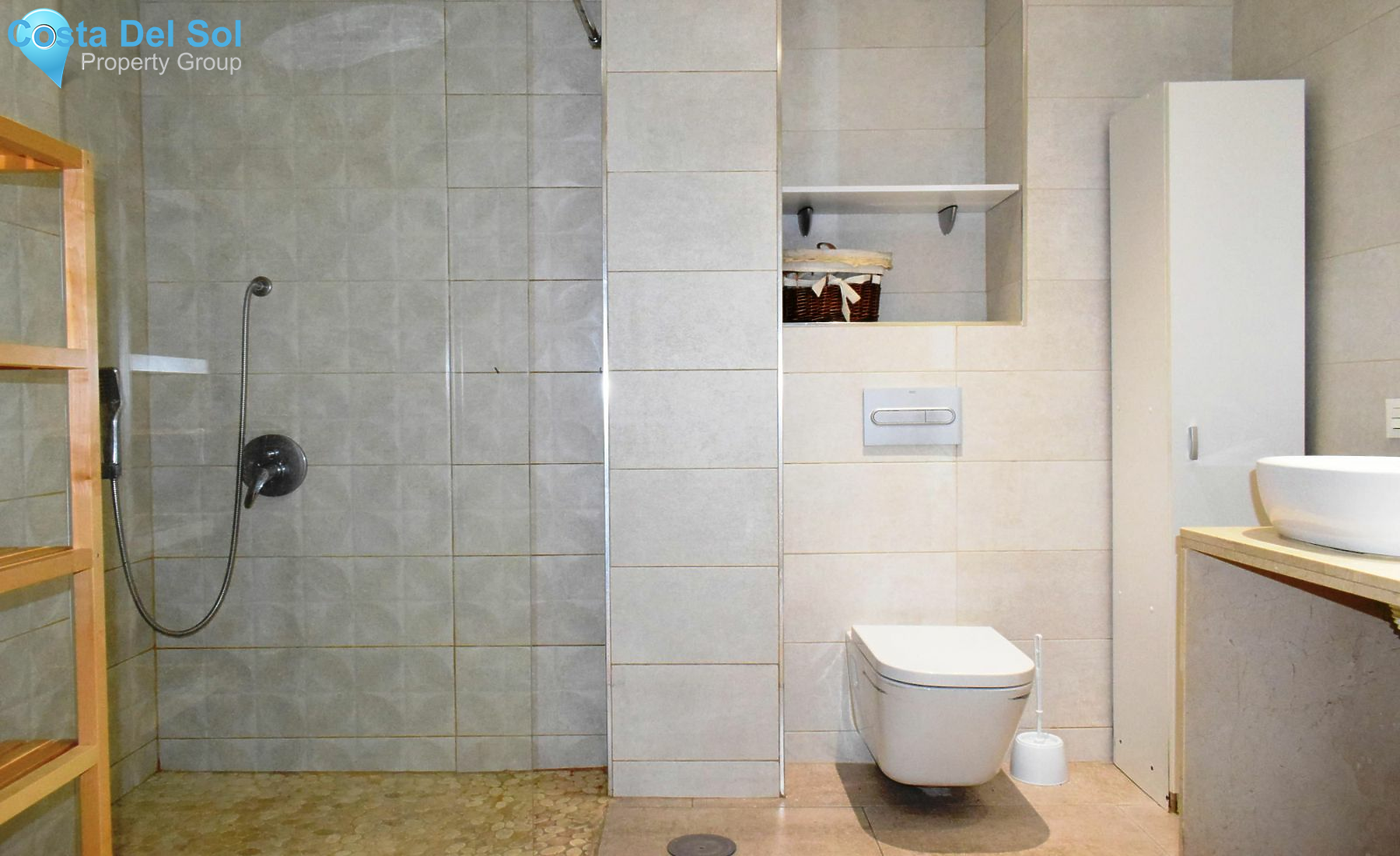 Middle Floor Apartment in Torre del Mar-1225293