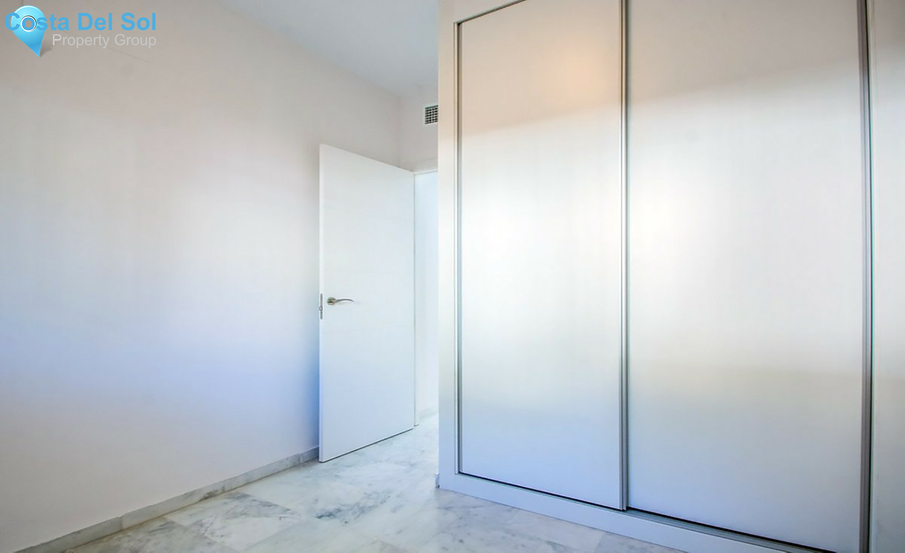 Middle Floor Apartment in Torreblanca-702390