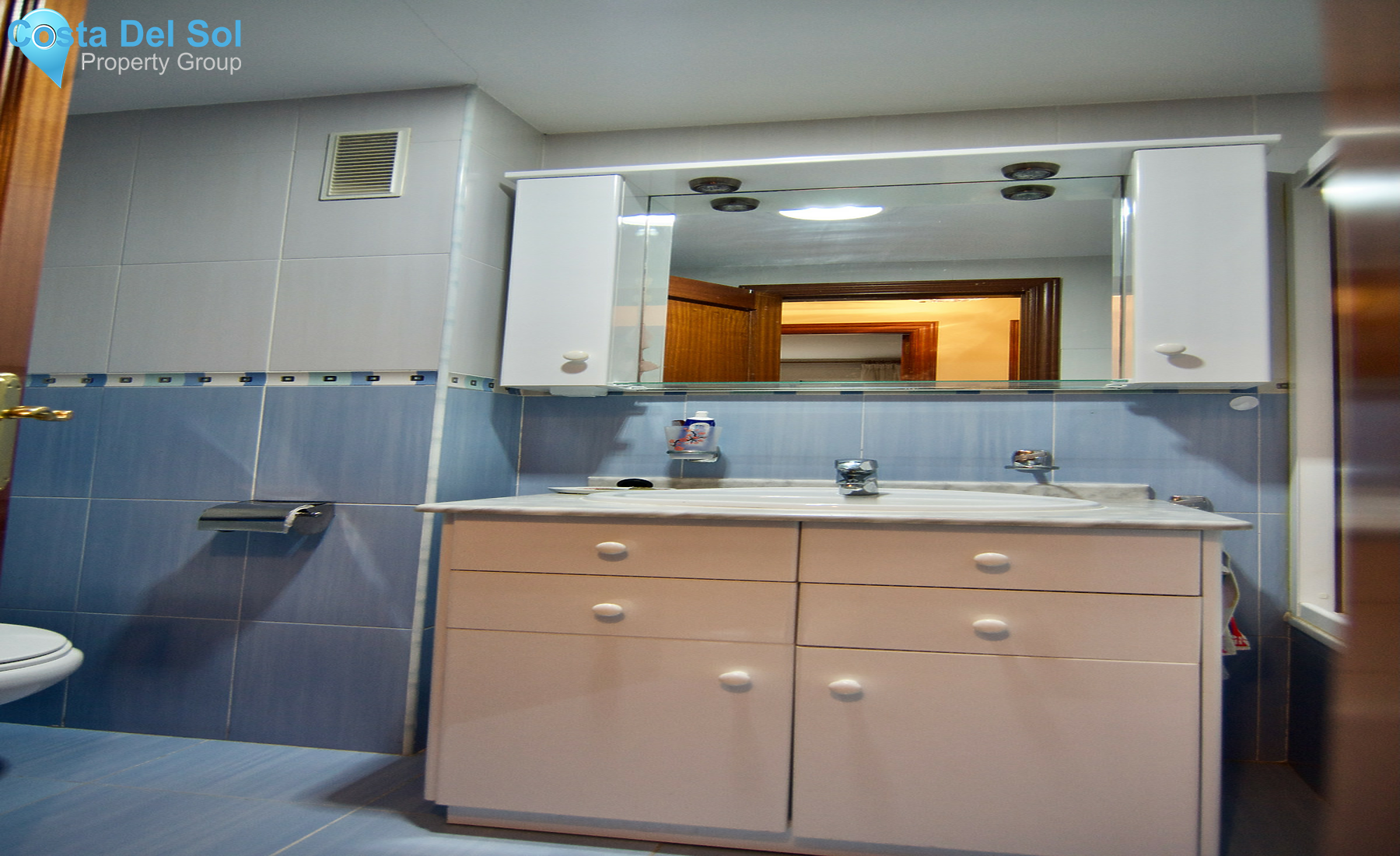 Middle Floor Apartment in Torremolinos Centro-1297702