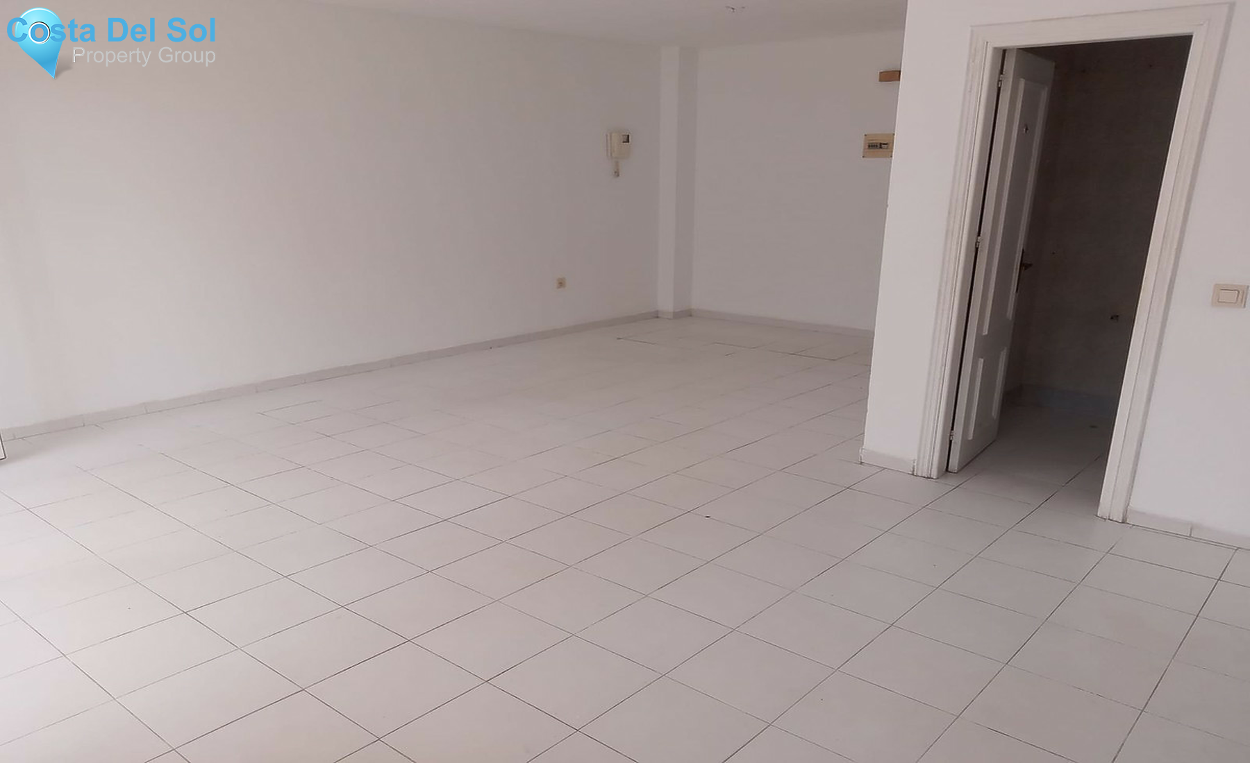 Middle Floor Apartment in Torremolinos Centro-1500231