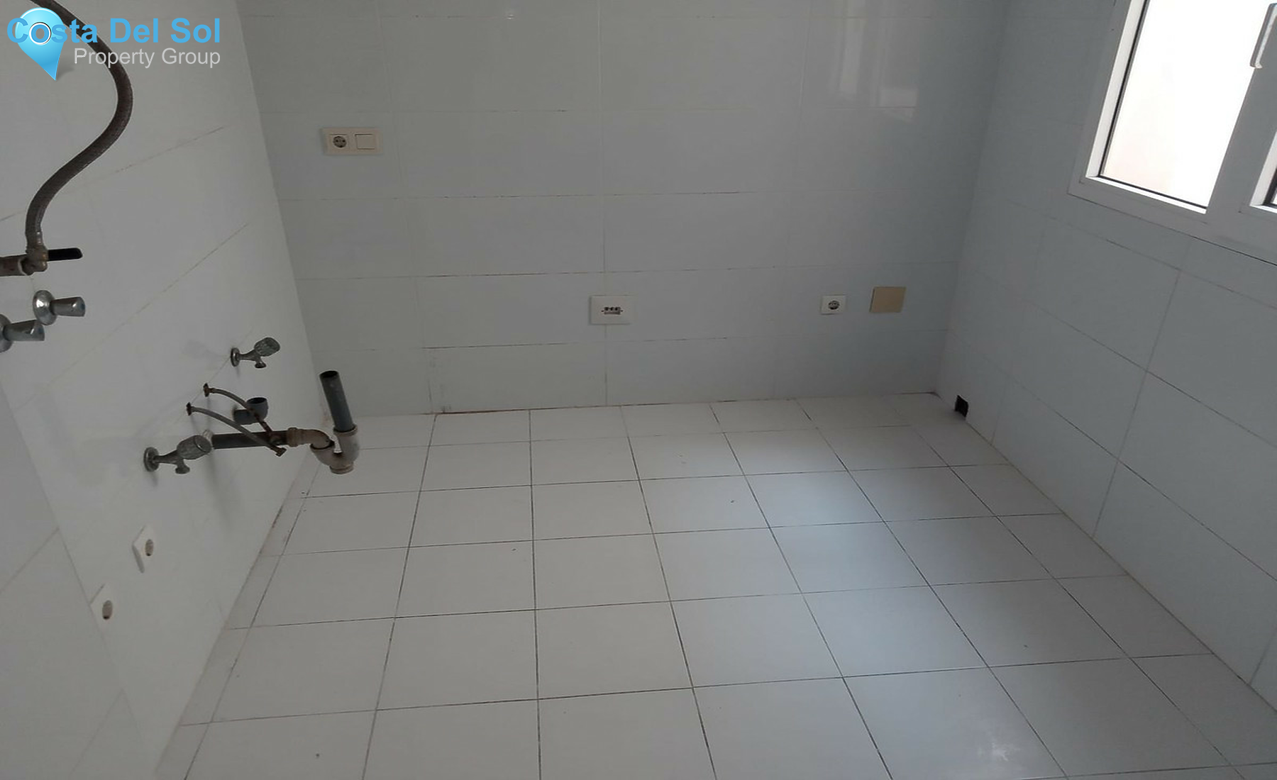 Middle Floor Apartment in Torremolinos Centro-1500235