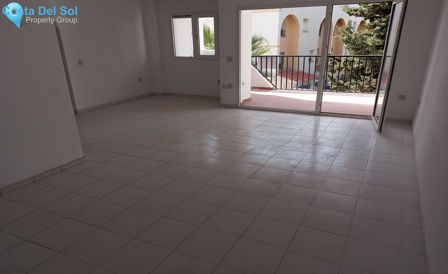 Middle Floor Apartment in Torremolinos Centro-1500228