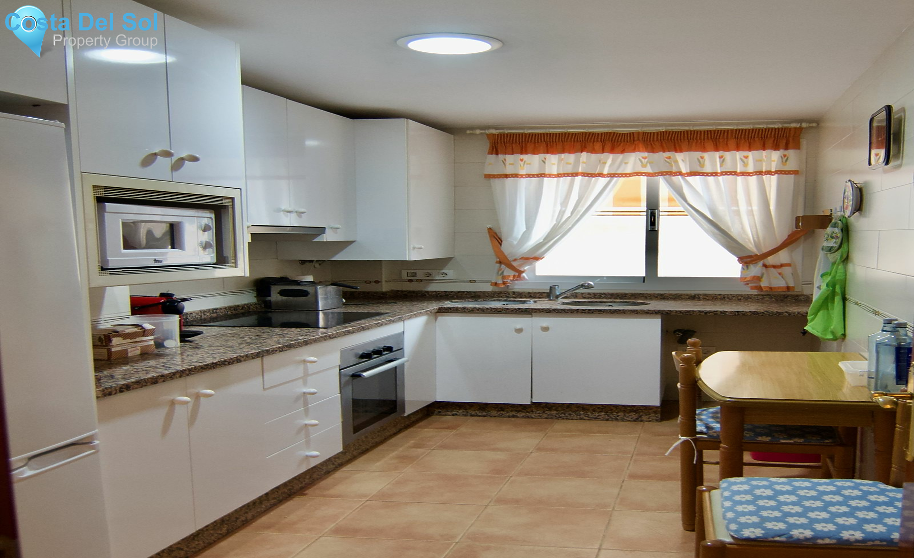 Middle Floor Apartment in Torremolinos Centro-1184540