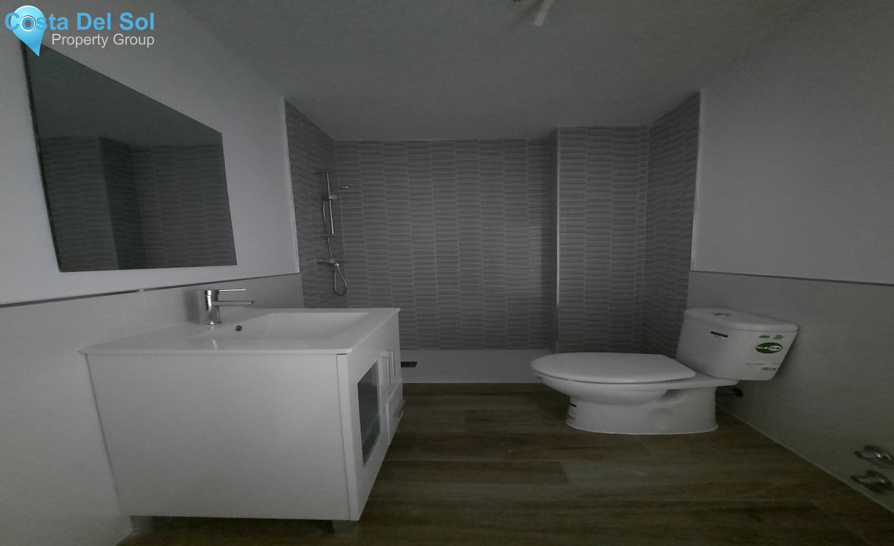 Middle Floor Apartment in Torremolinos Centro-1209364