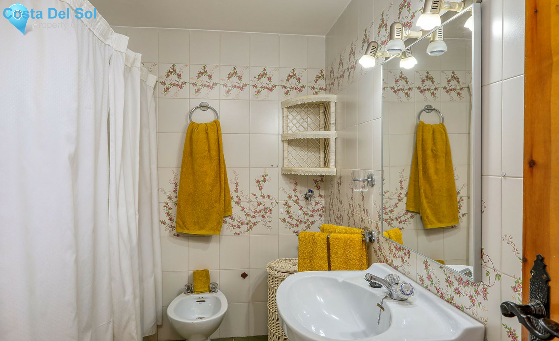 Middle Floor Apartment in Torremolinos-1250312