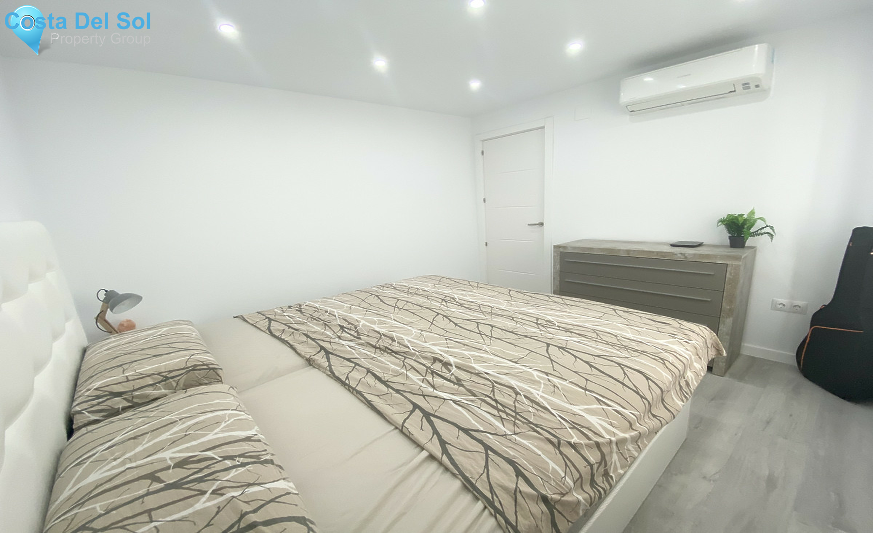 Middle Floor Apartment in Torremolinos-1345804