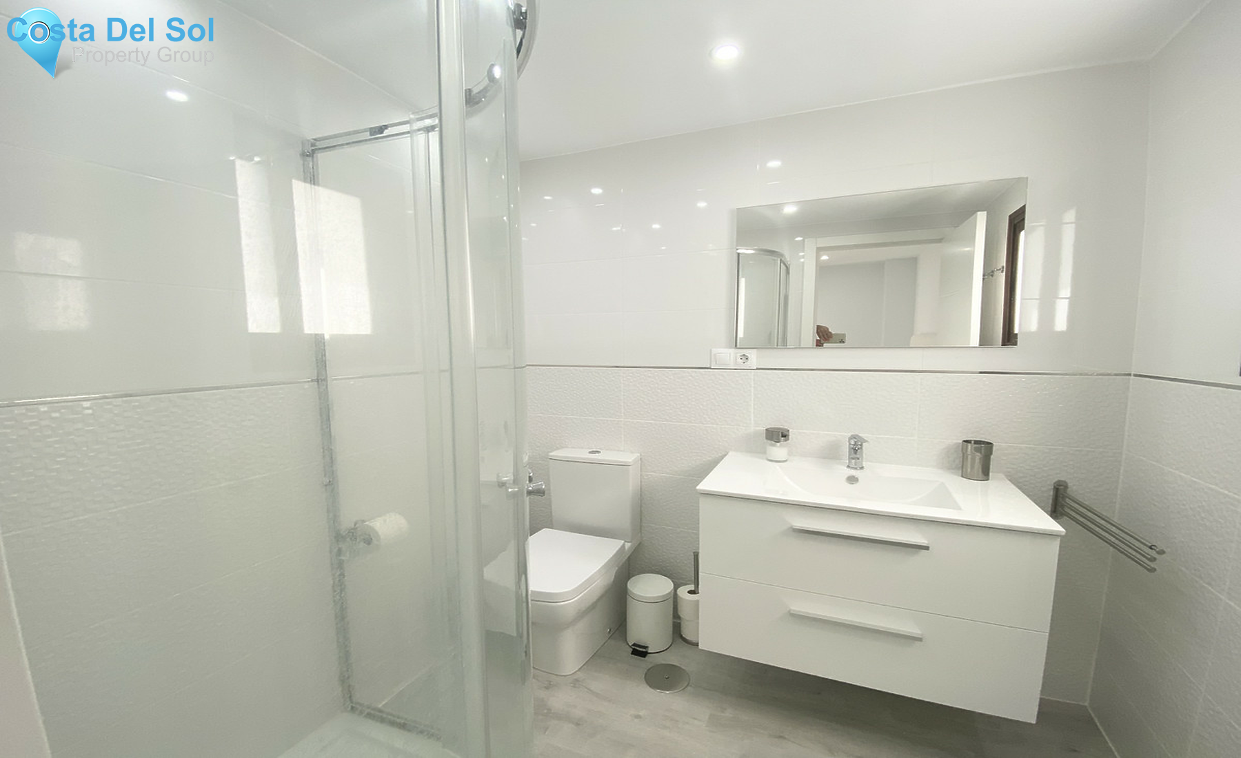 Middle Floor Apartment in Torremolinos-1345807