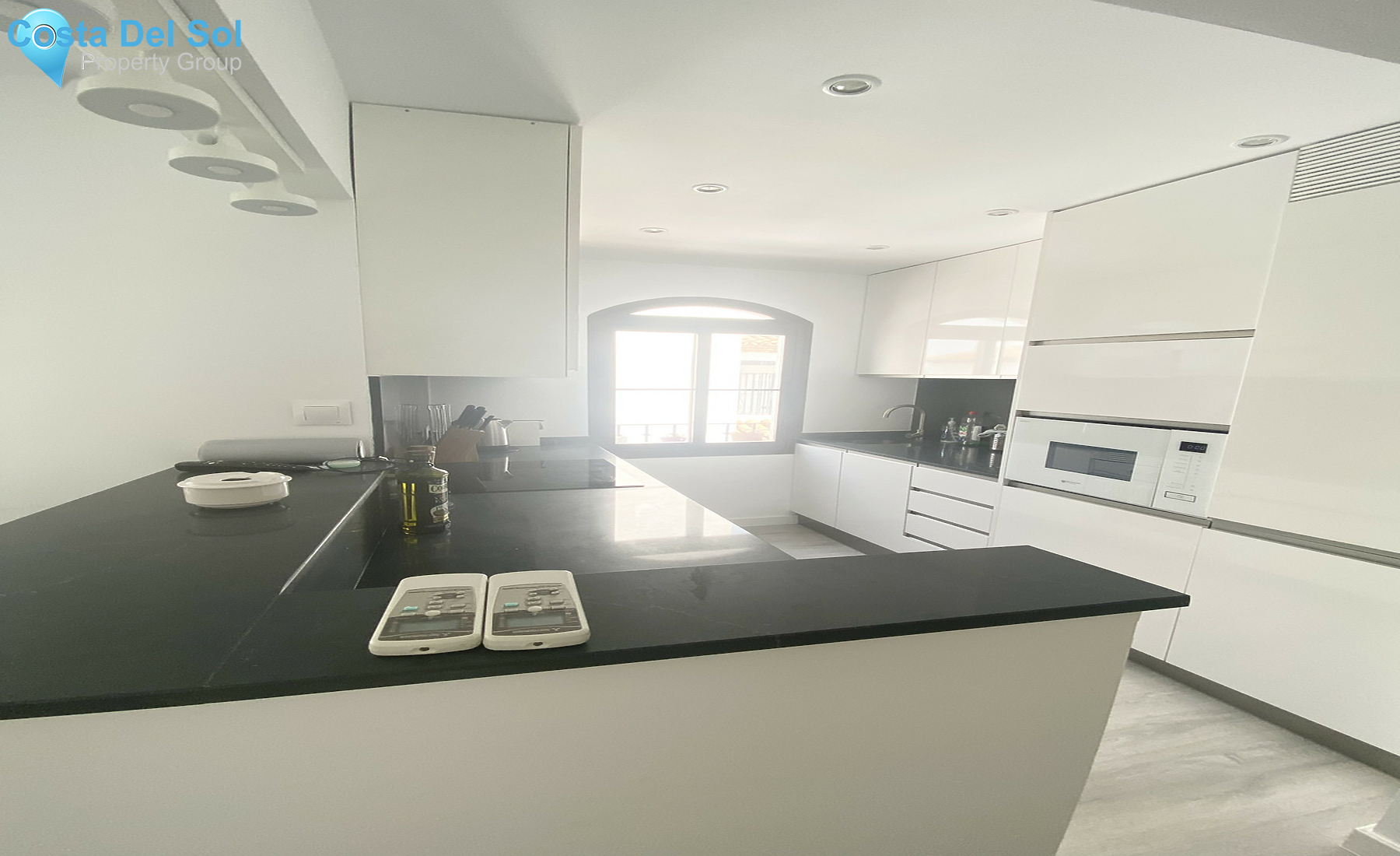 Middle Floor Apartment in Torremolinos-1345797