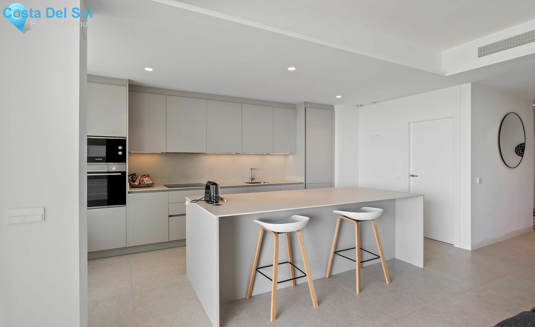 Middle Floor Apartment in Torremolinos-1483616