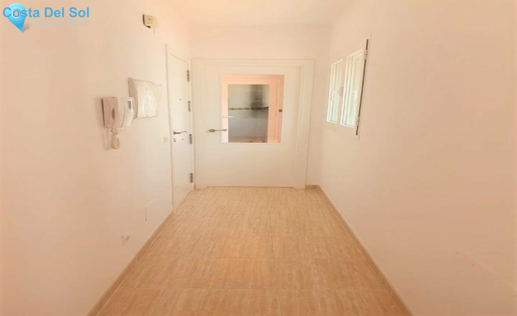 Middle Floor Apartment in Torremolinos-1492098