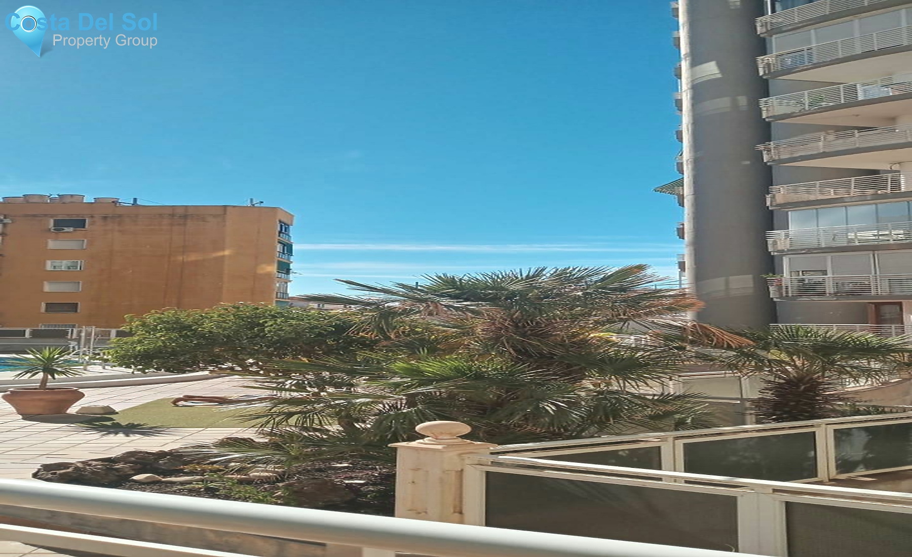 Middle Floor Apartment in Torremolinos-1517498