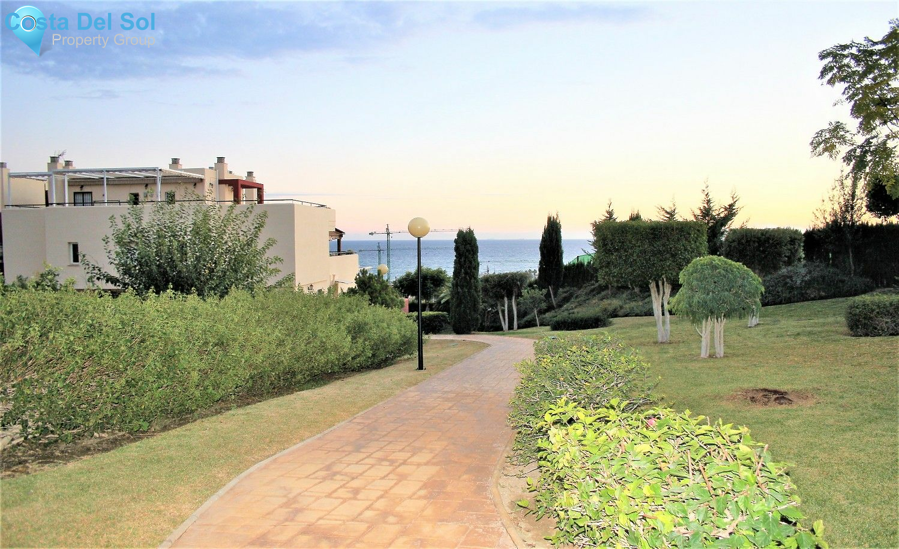 Middle Floor Apartment in Valle-Niza-1212218