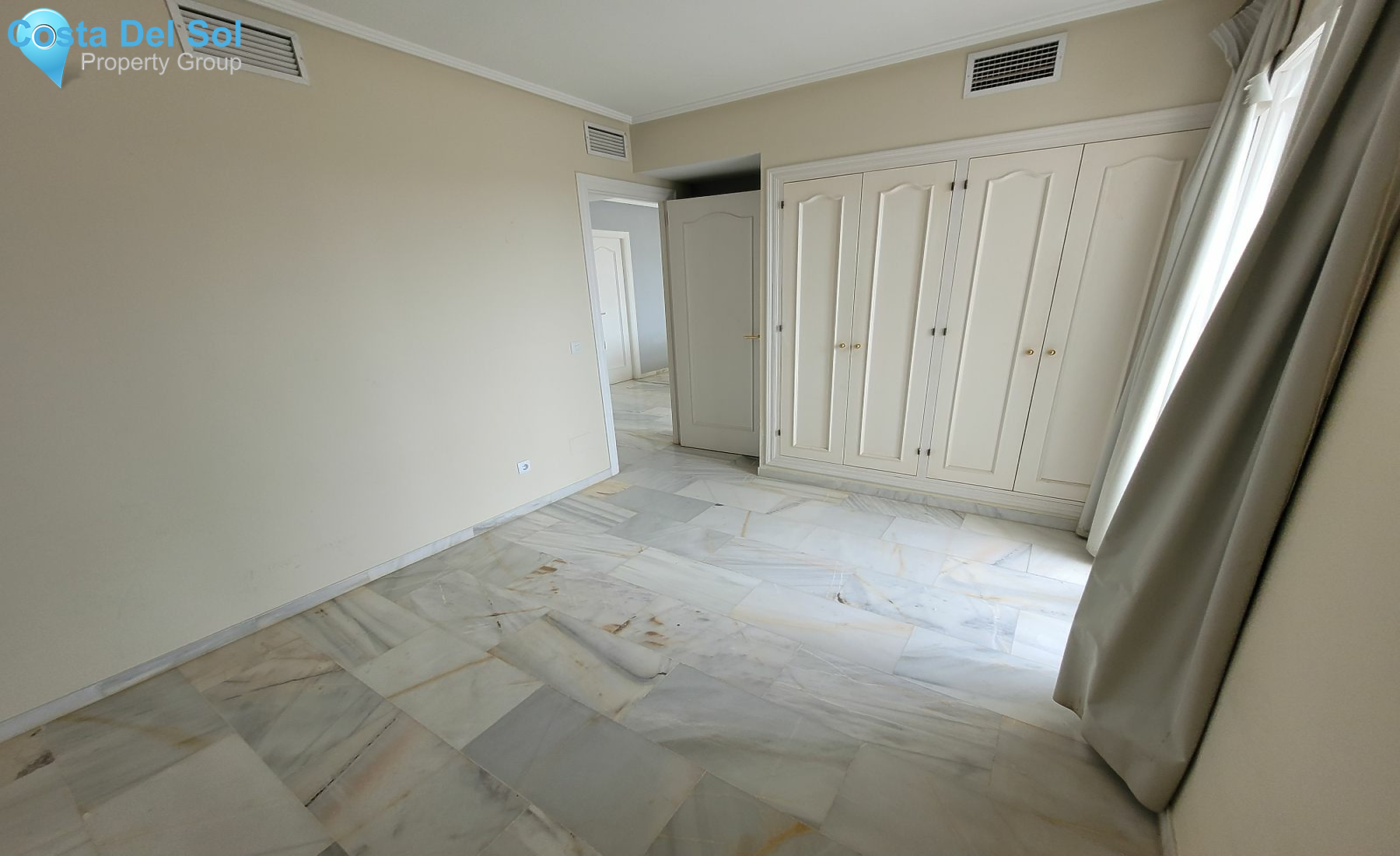 Penthouse in Bel Air-1389564