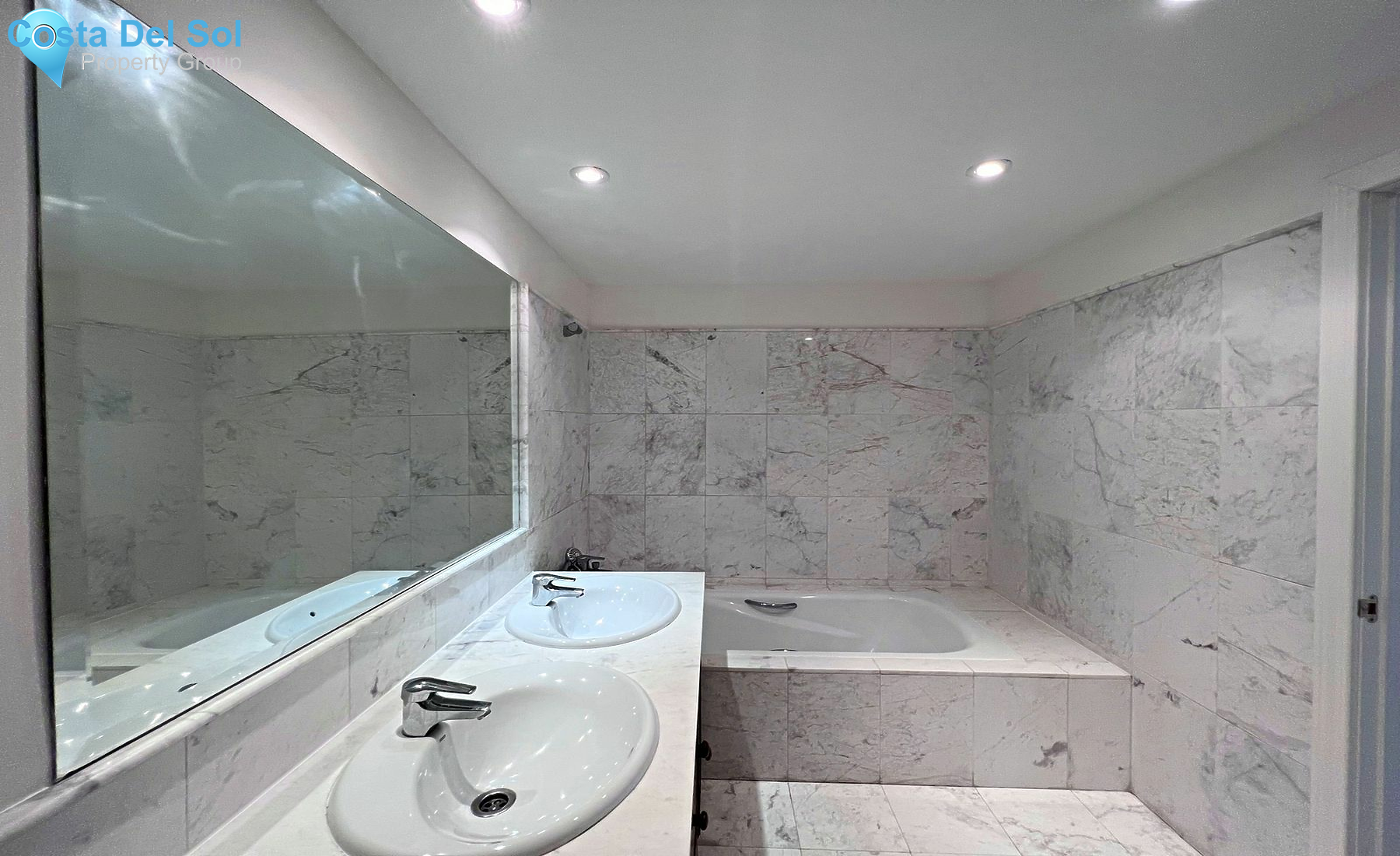 Penthouse in Estepona-1549376