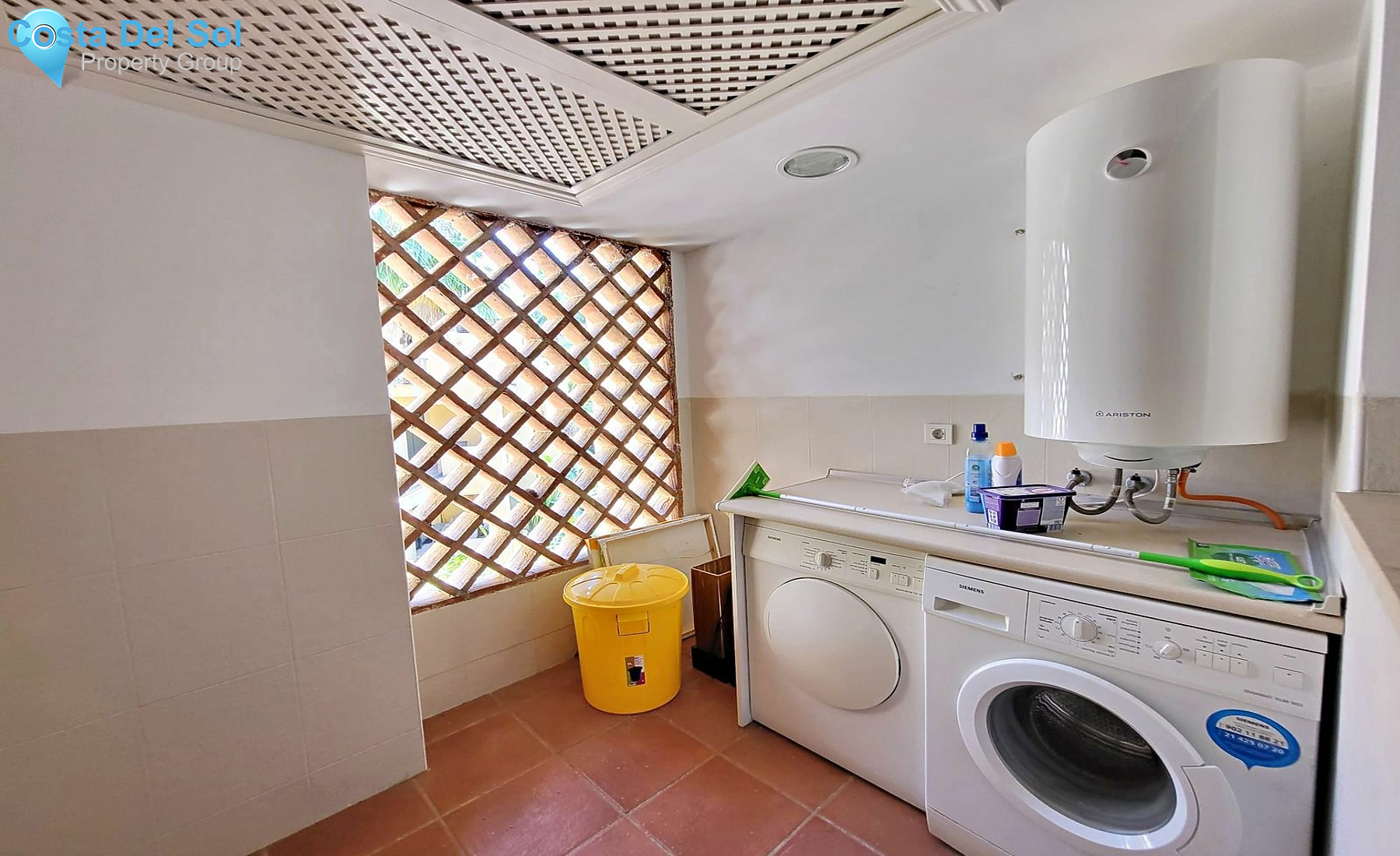 Penthouse in Estepona-1549379