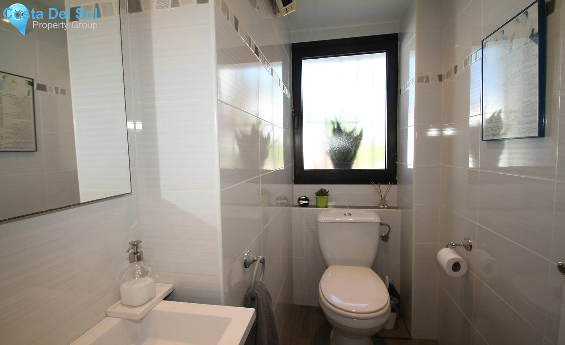 Middle Floor Apartment in The Golden Mile-1393574