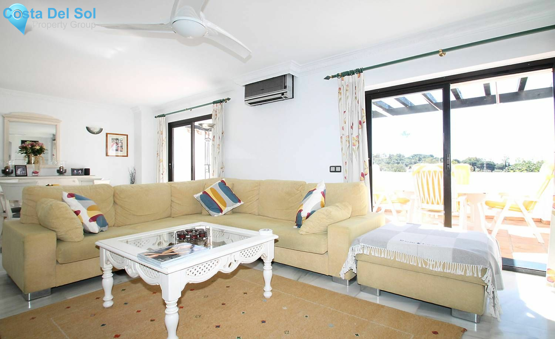 Middle Floor Apartment in The Golden Mile-1393565