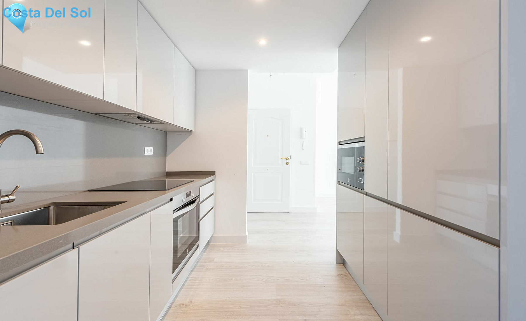 Penthouse in Nueva Andalucía-1130136