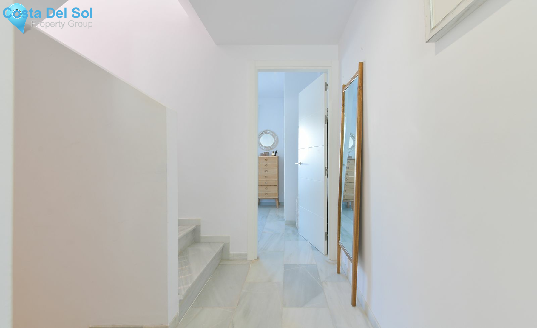 Penthouse in Nueva Andalucía-1160409