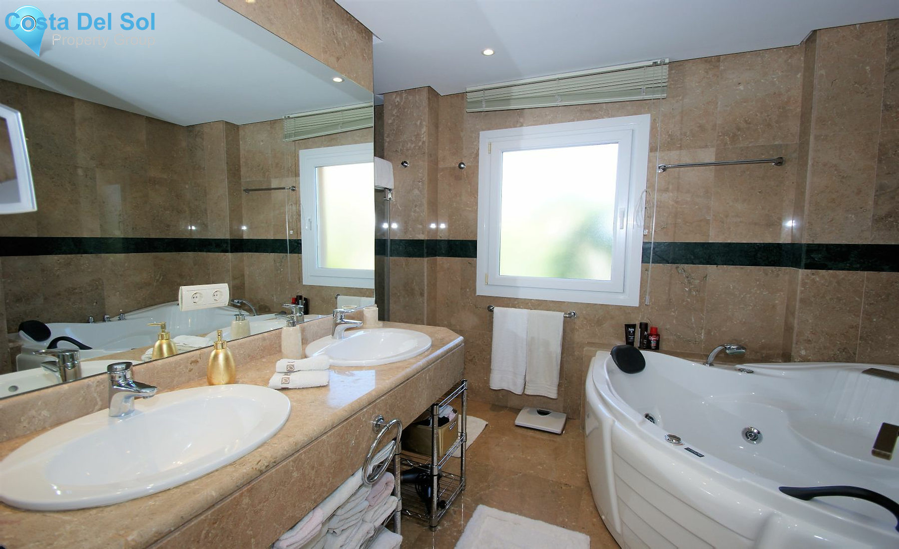 Penthouse in Nueva Andalucía-1204289